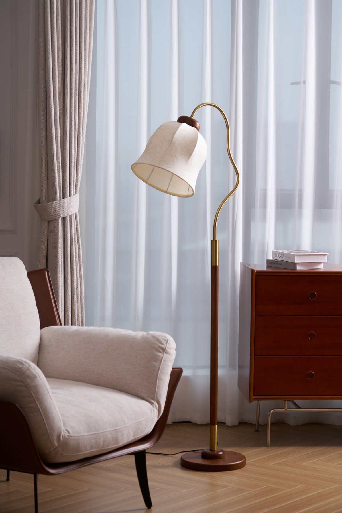 Elveielle Classic Wood Floor Lamp