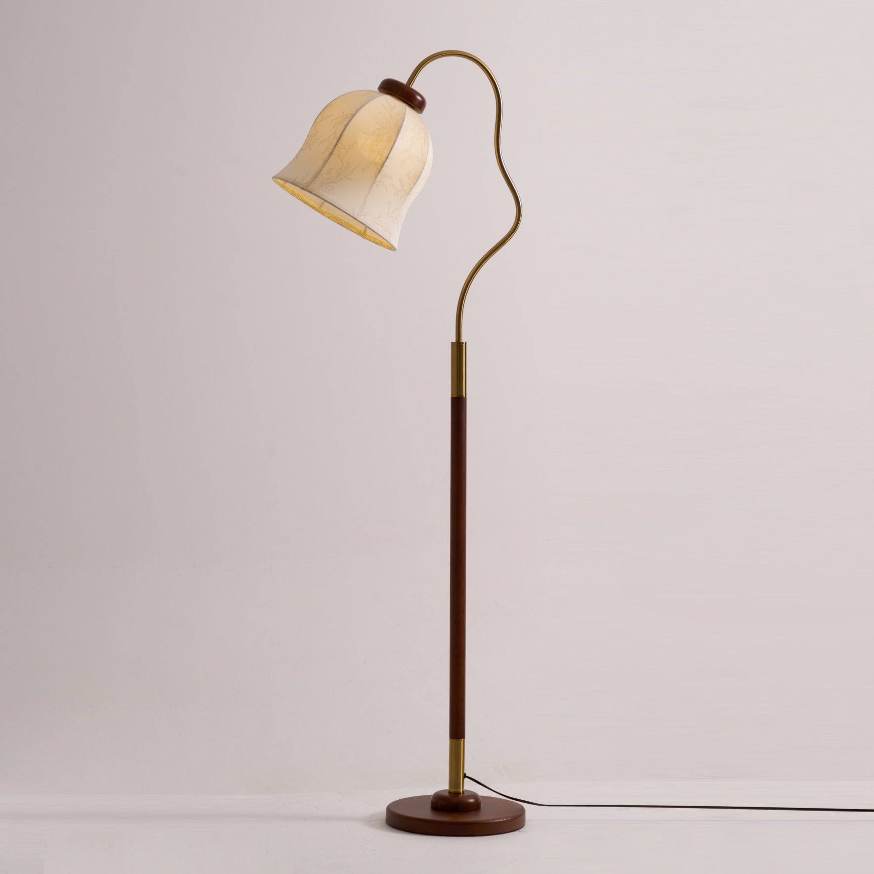 Elveielle Classic Wood Floor Lamp
