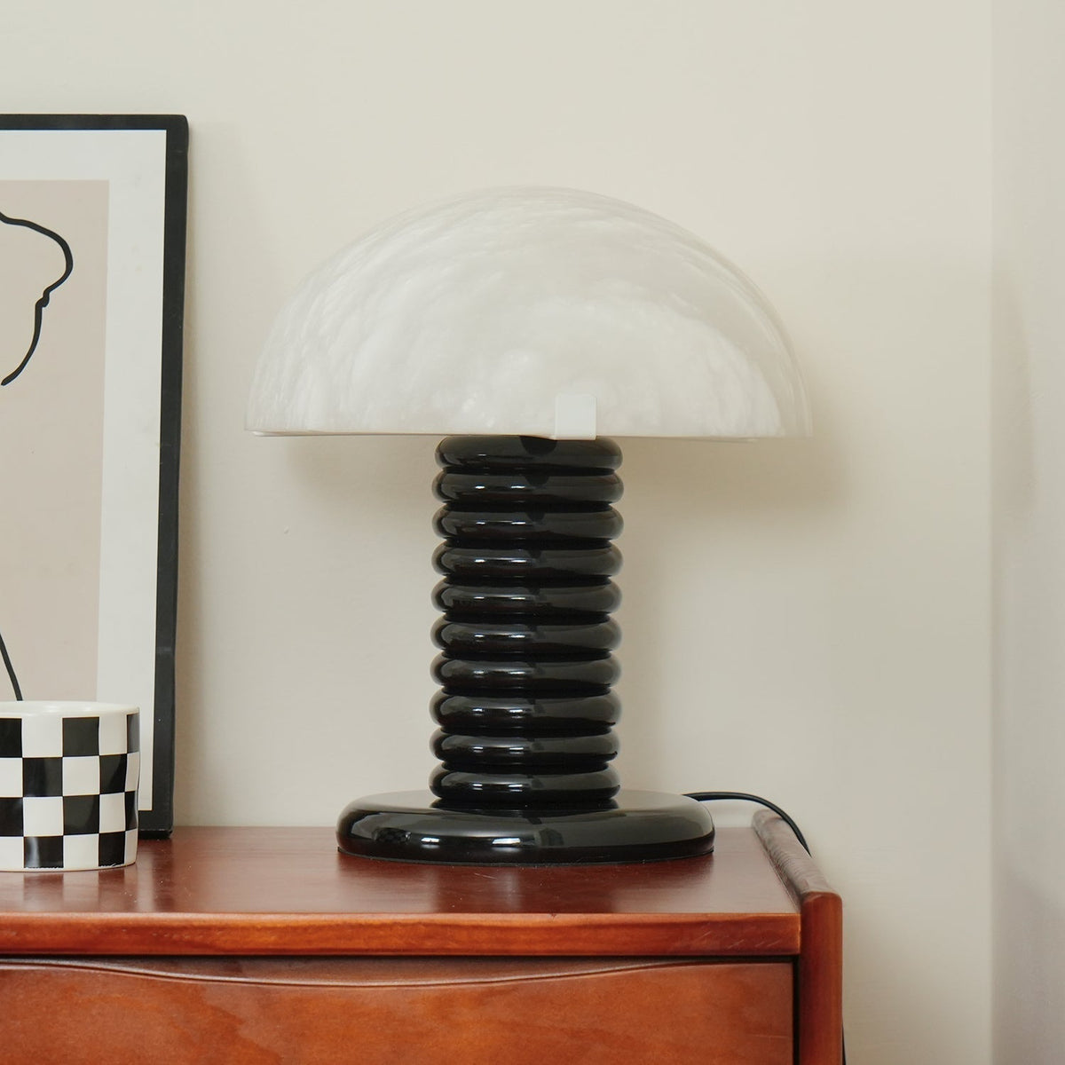Teriorina Table Lamp