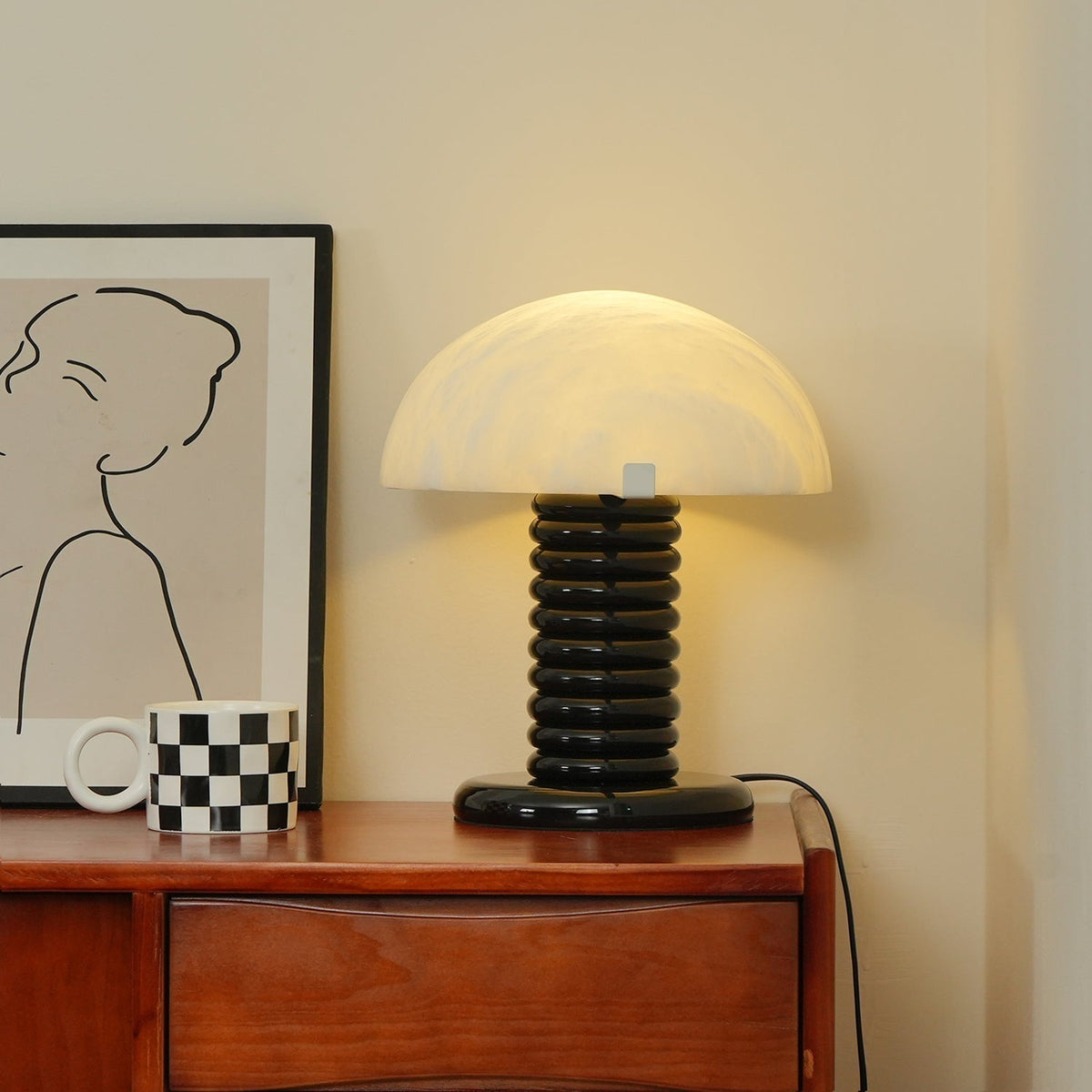 Teriorina Table Lamp