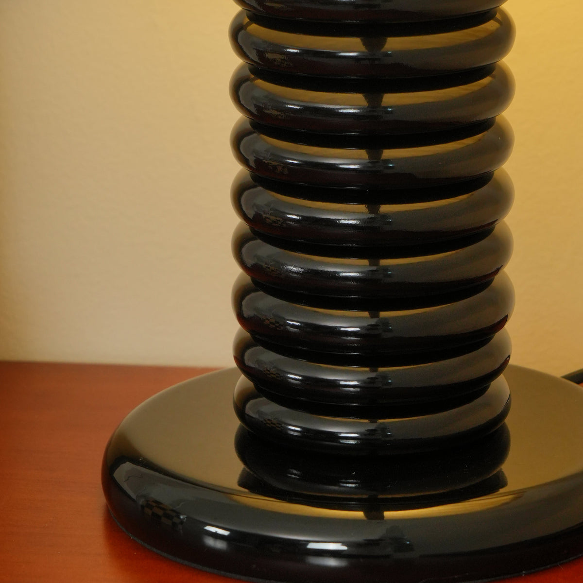 Teriorina Table Lamp
