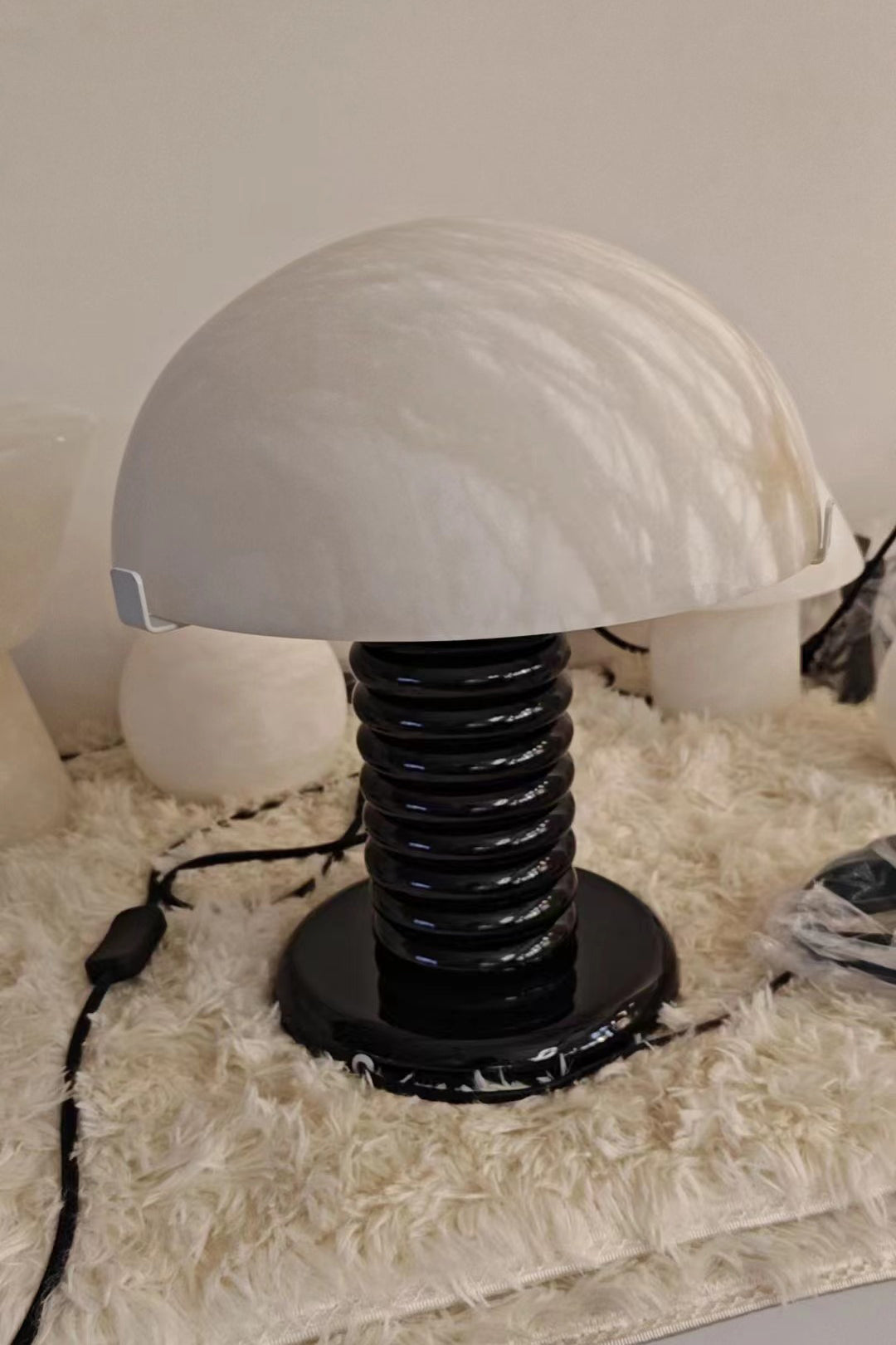 Teriorina Table Lamp