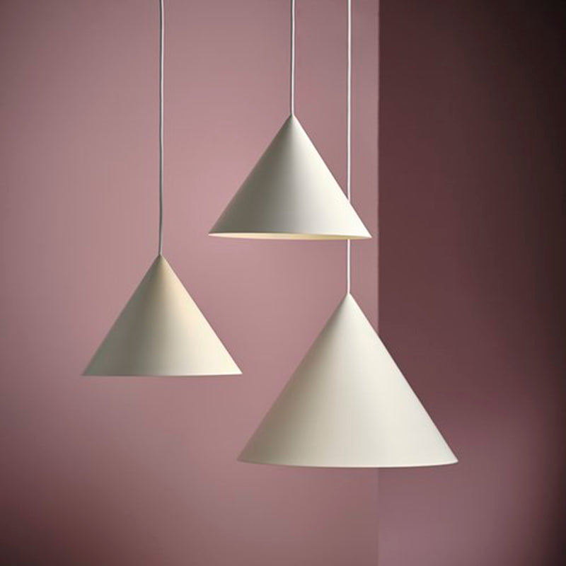 Caeluvyu Modern Minimalist Dark Metal Pendant Lamp