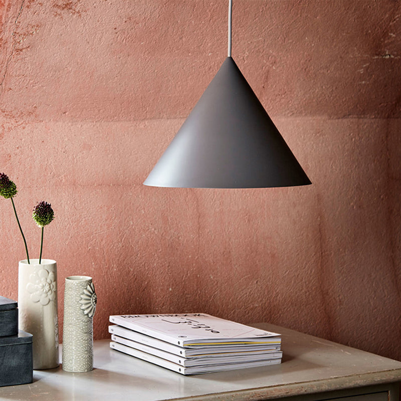 Caeluvyu Modern Minimalist Dark Metal Pendant Lamp