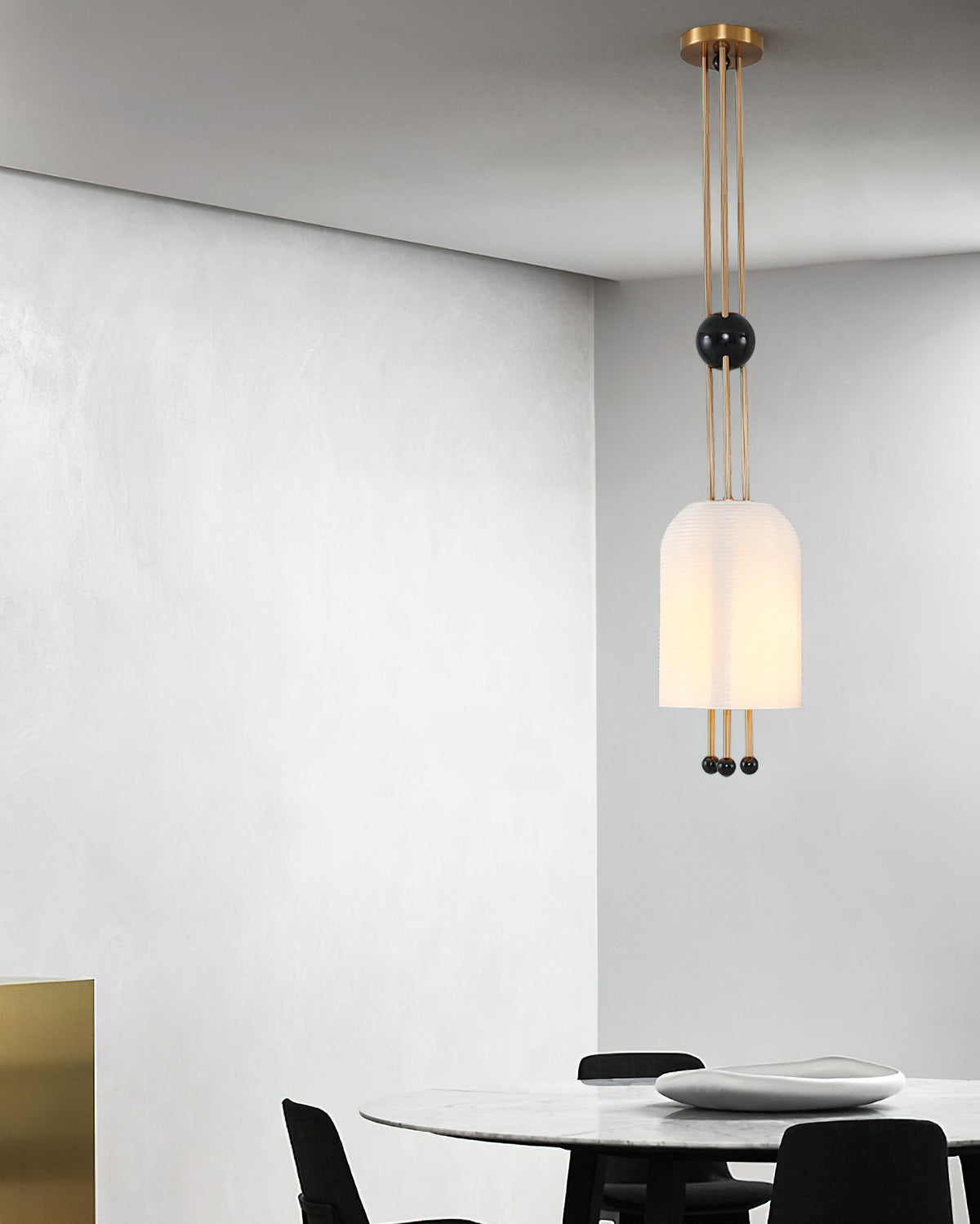Qir Traditional Elegance Glass Pendant Light