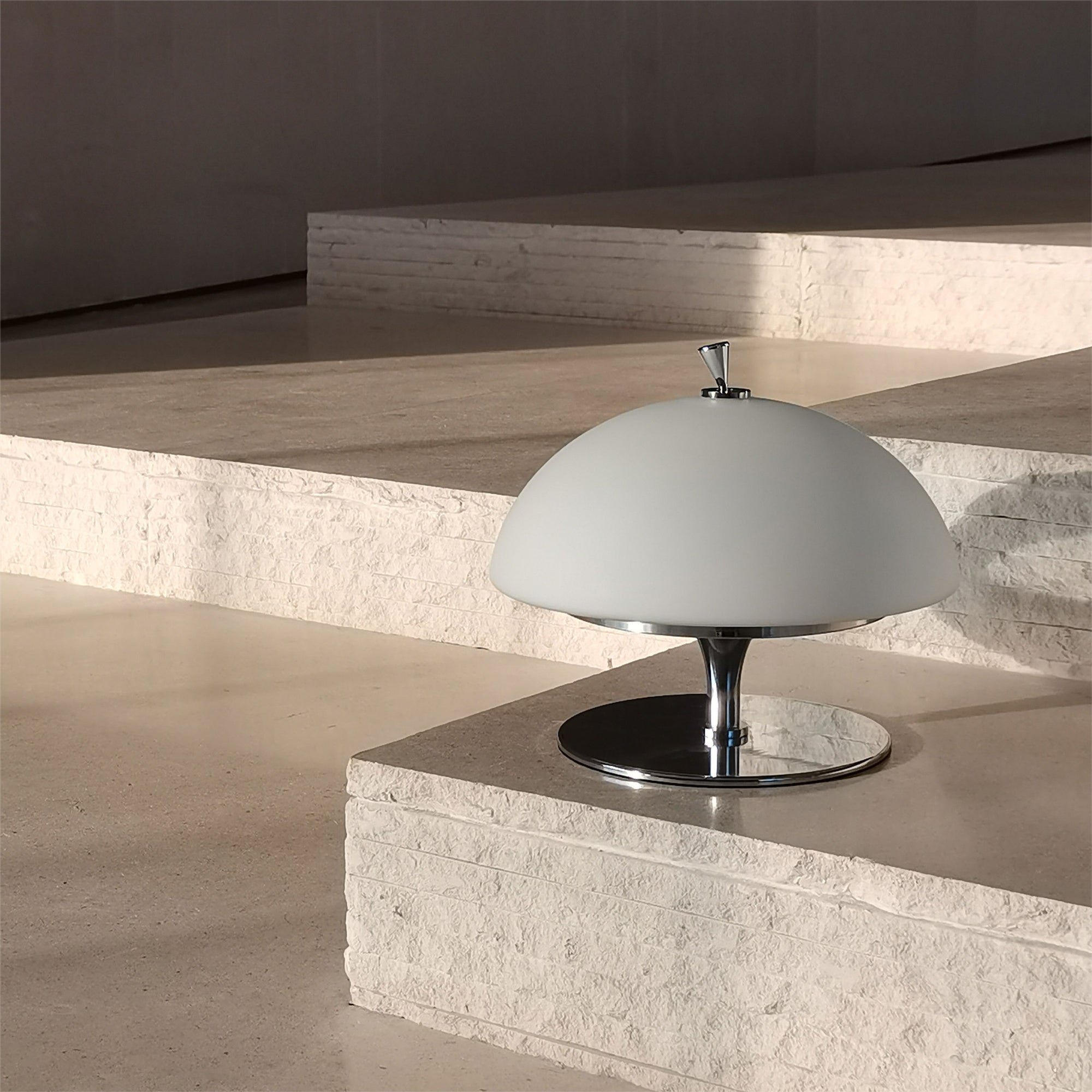 Auret Table Lamp (Built-in Battery)
