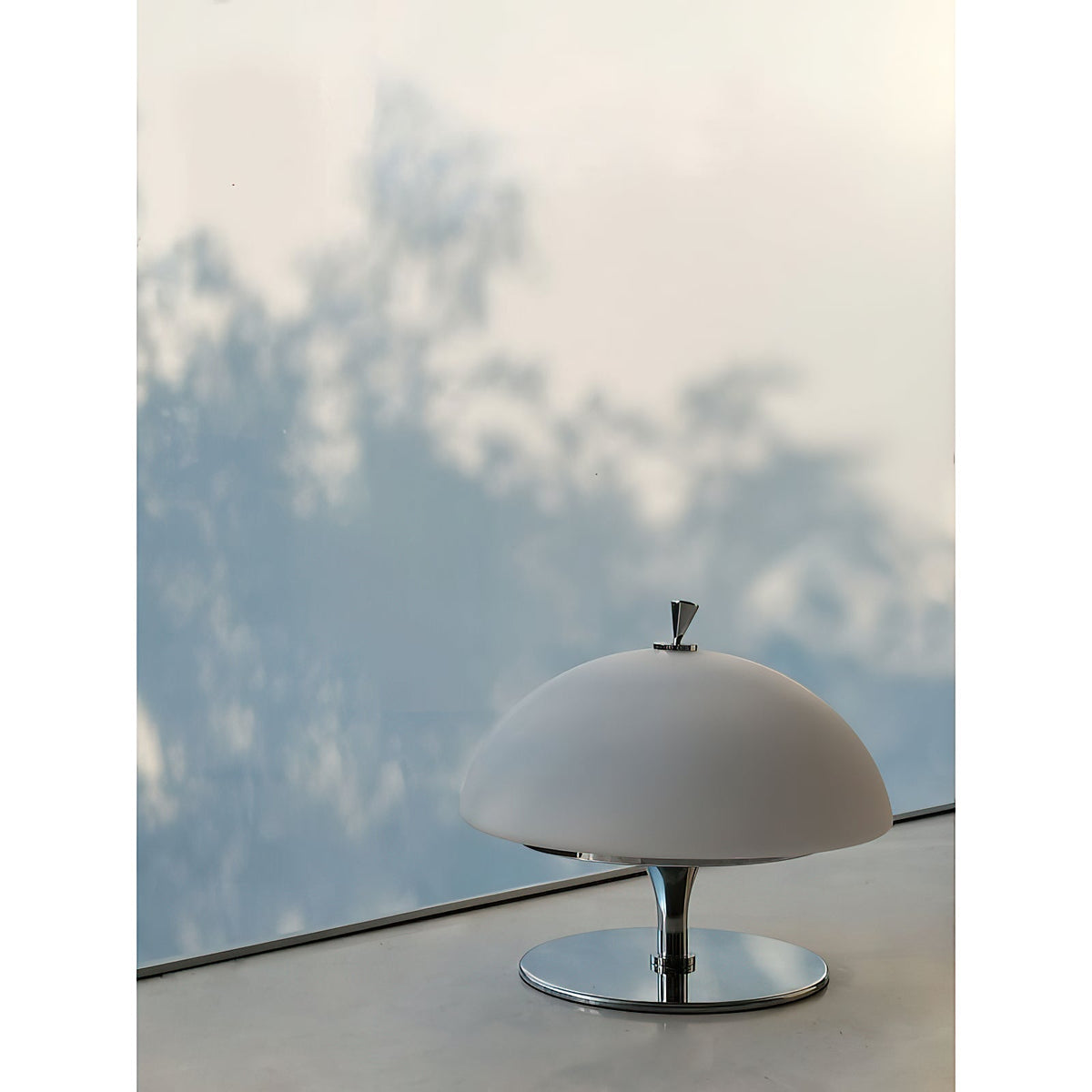 Auret Table Lamp (Built-in Battery)