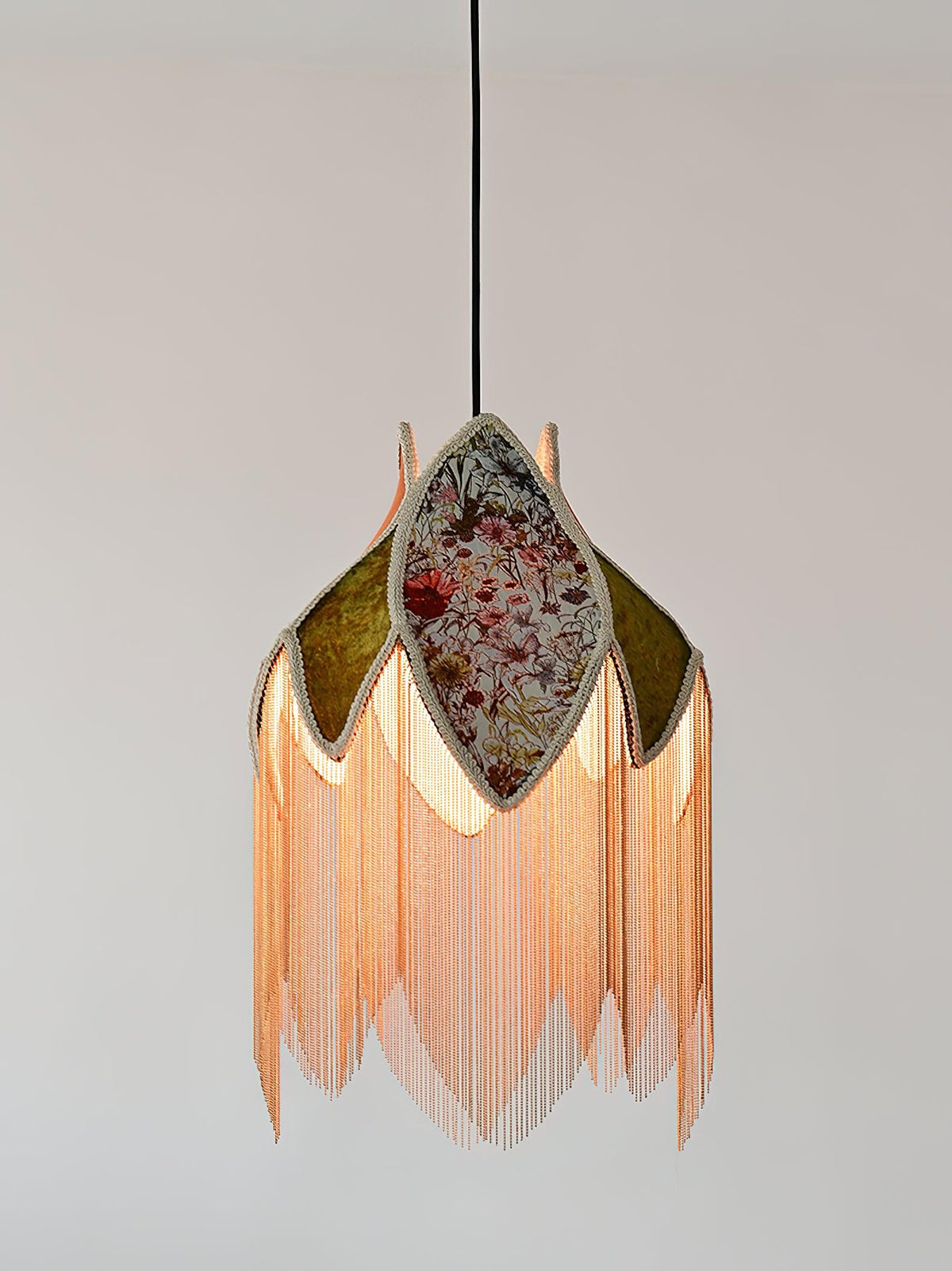 Yolvin Unique Fringed Pendant Lamp