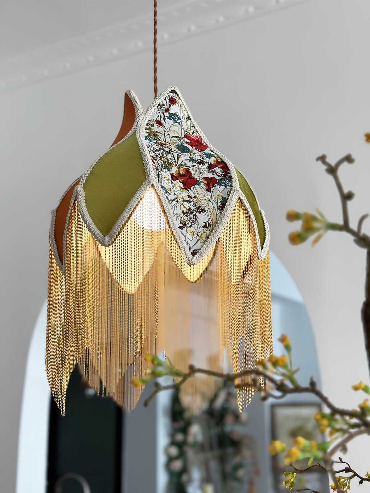 Yolvin Unique Fringed Pendant Lamp