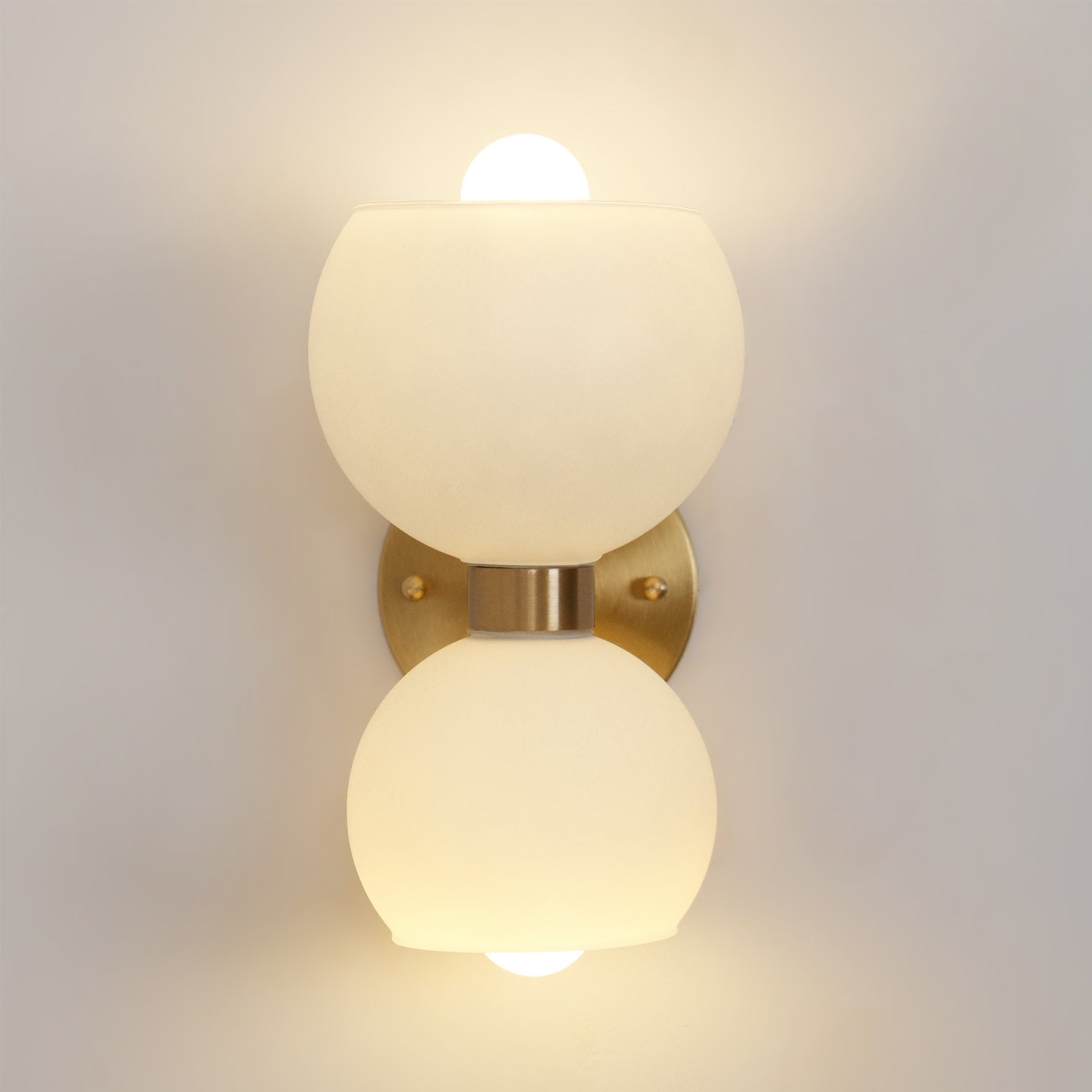 Avynion Modern Nordic Art Glass Wall Lamp