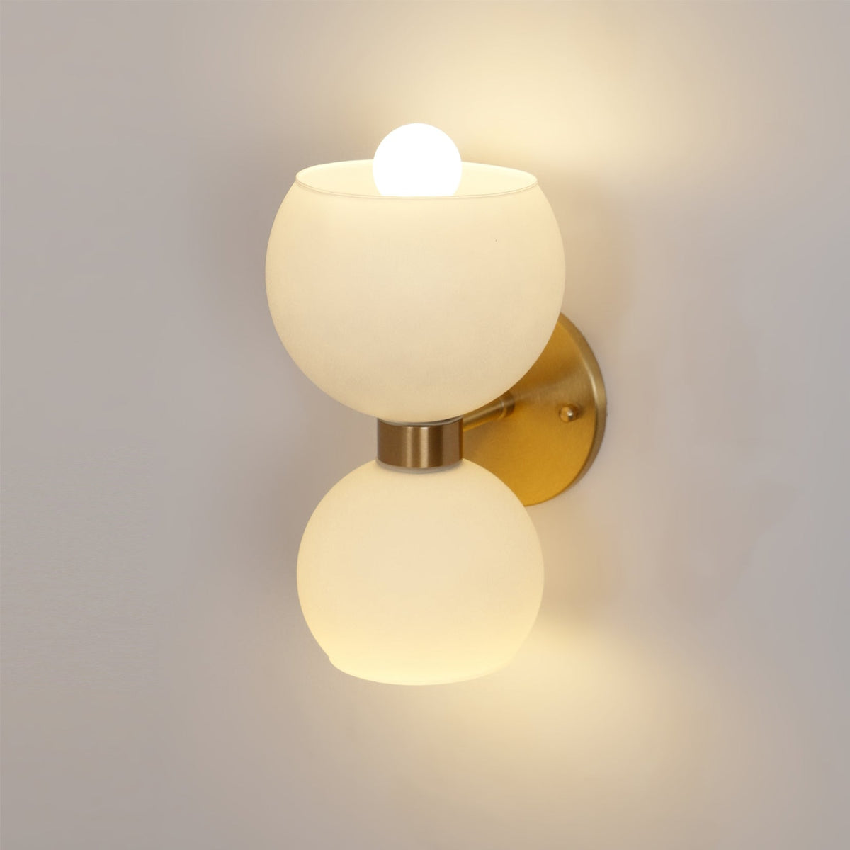 Avynion Modern Nordic Art Glass Wall Lamp