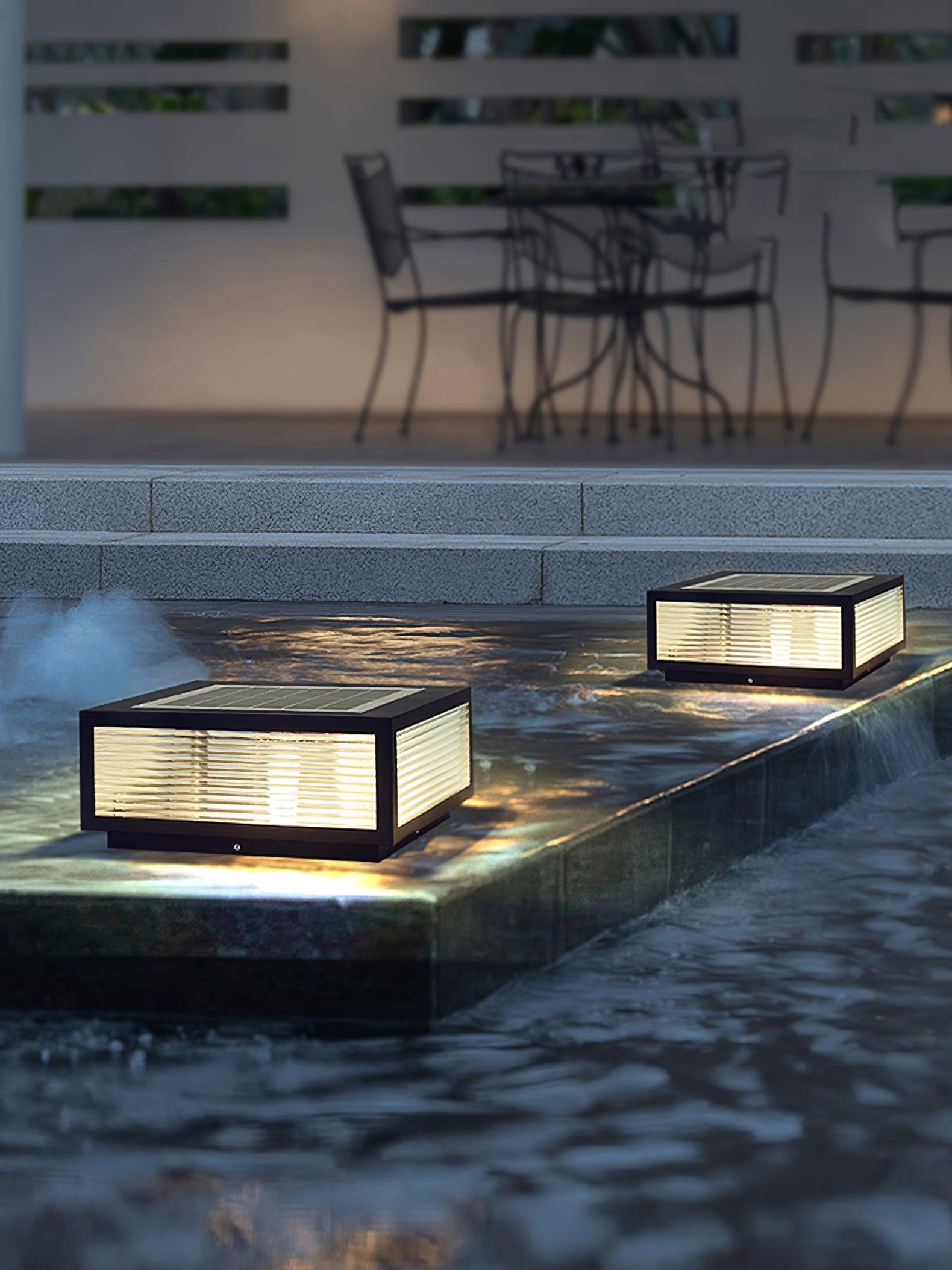 Gage Traditional Natural Glass Outdoor Light