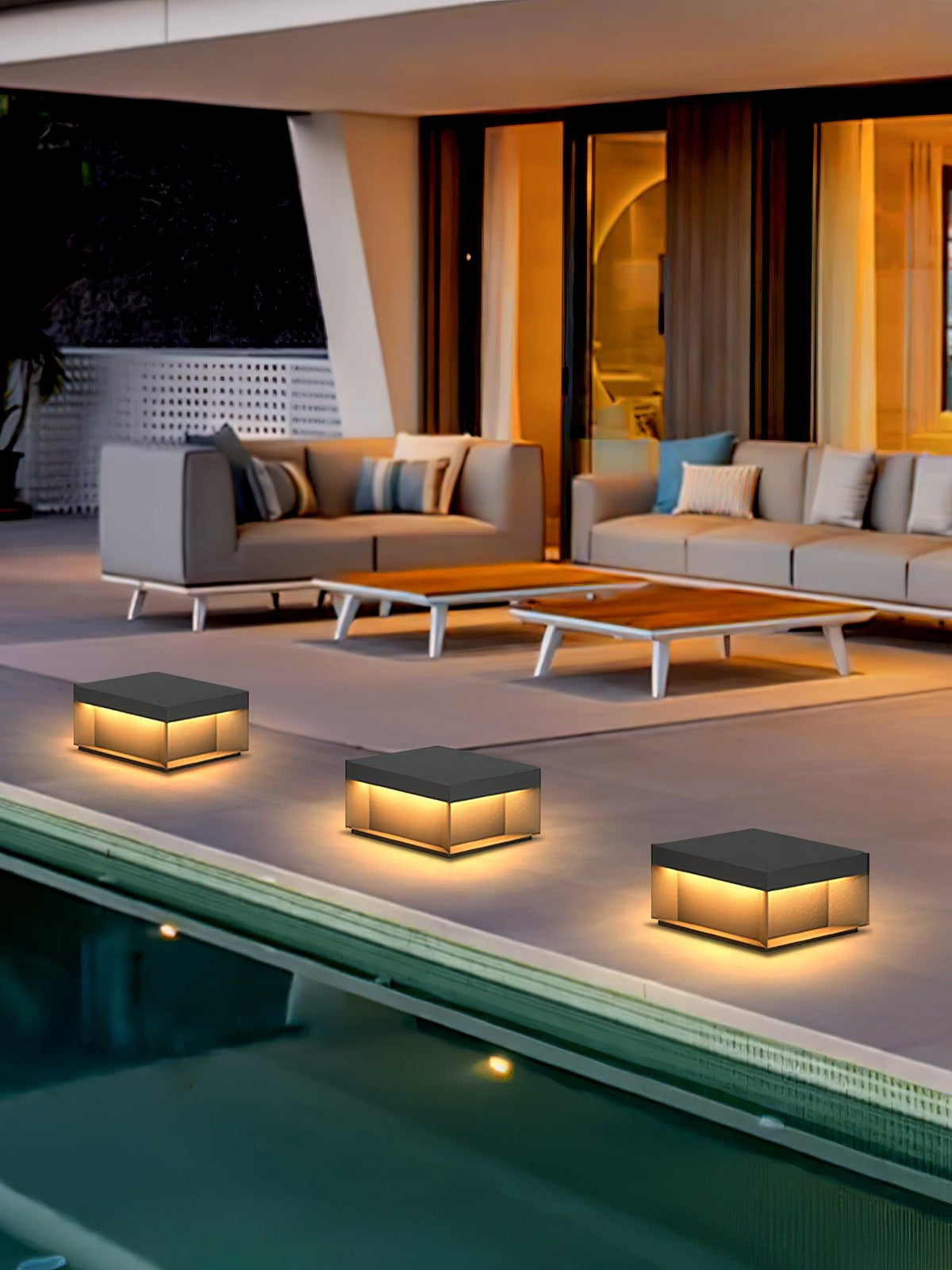 Polly Modern Outdoor Light