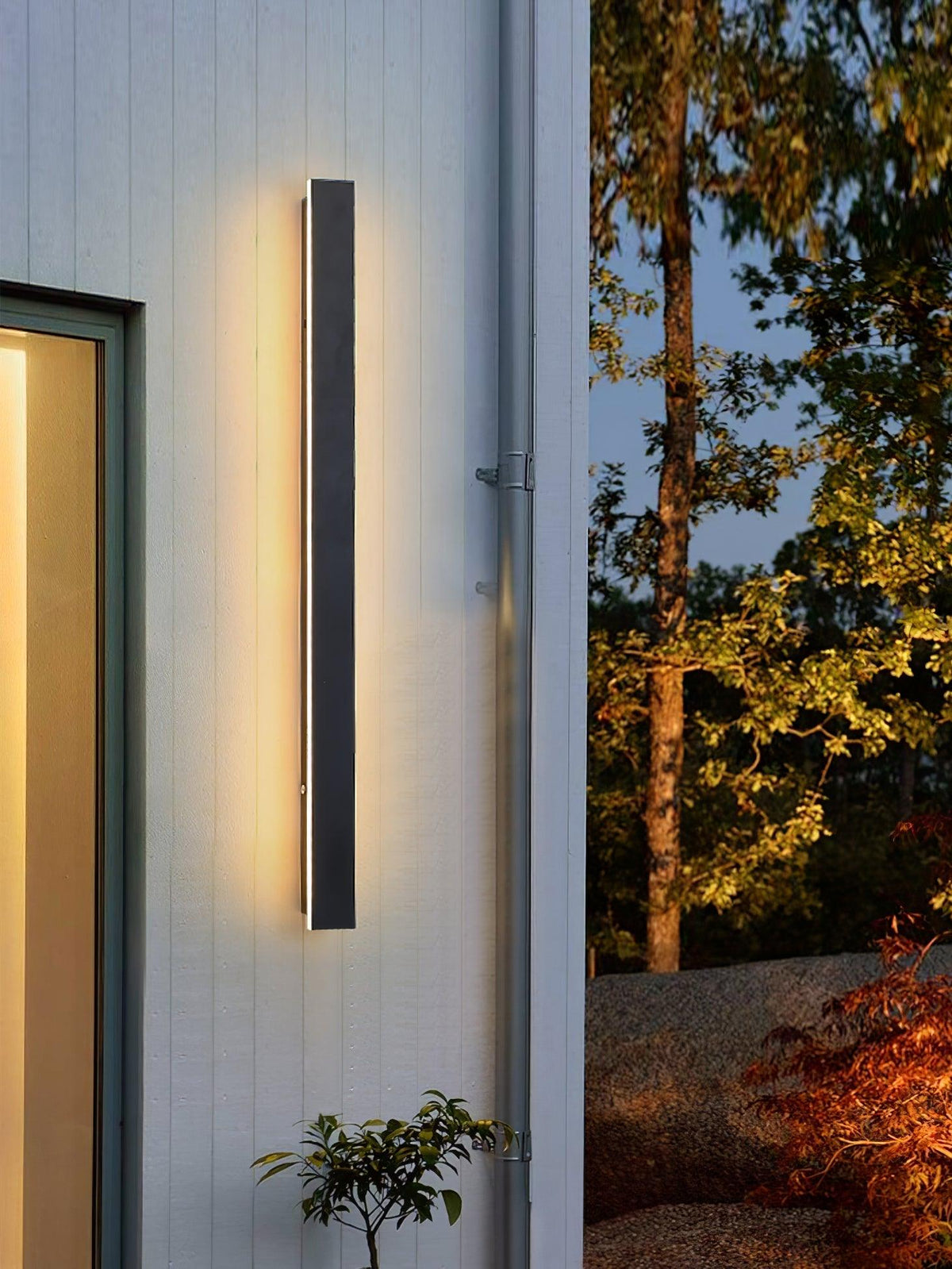 Renalira Long Strip Solar Outdoor Sconce