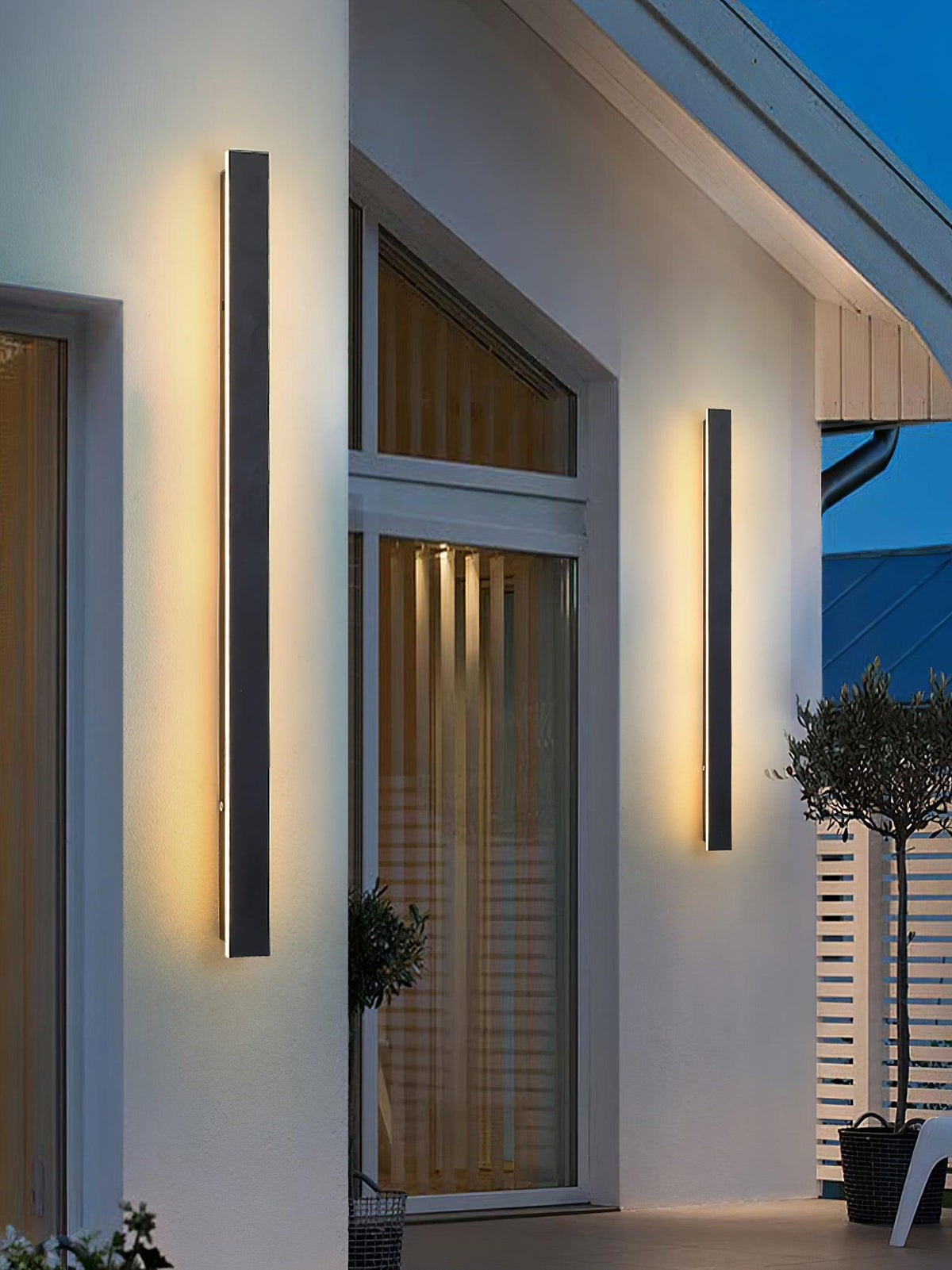 Renalira Long Strip Solar Outdoor Sconce