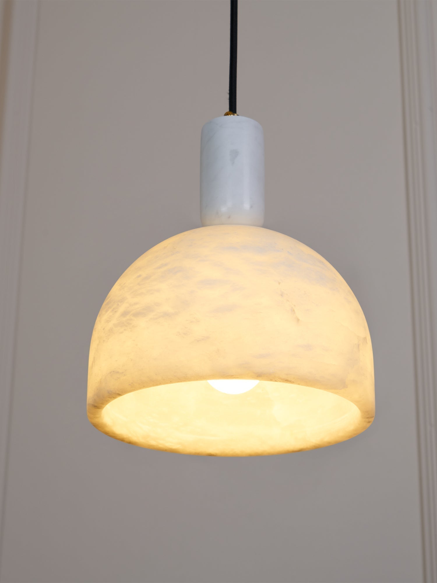 Leda Minimalist Alabaster Pendant Light