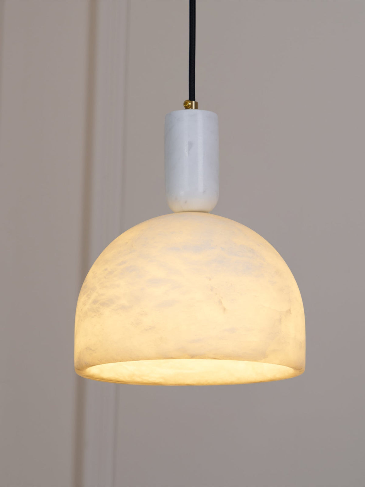 Leda Minimalist Alabaster Pendant Light