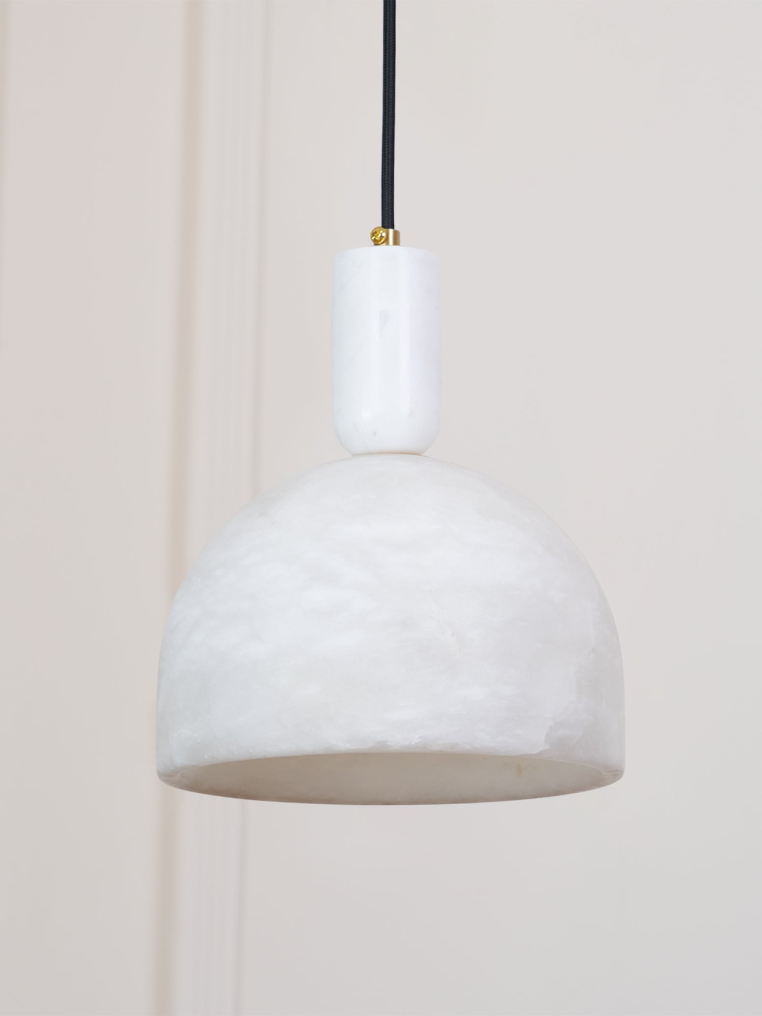 Leda Minimalist Alabaster Pendant Light