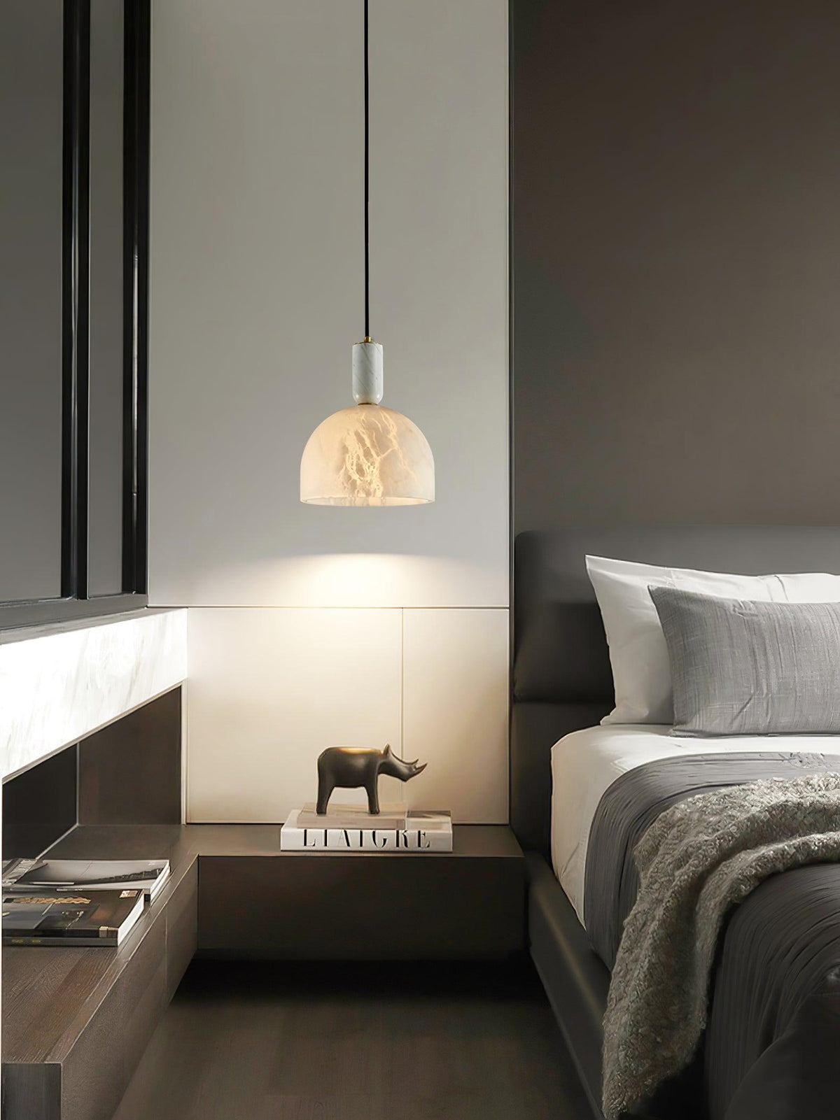 Leda Minimalist Alabaster Pendant Light