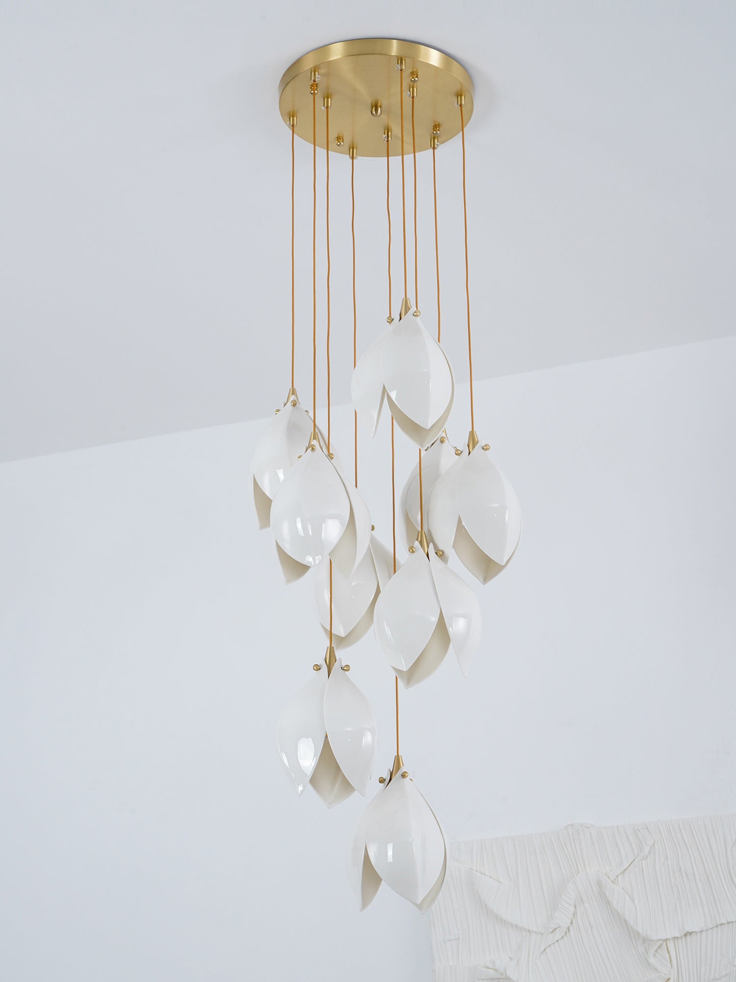 Lustra Pendant Lamp White Floral Ceramic - Neutral Decor