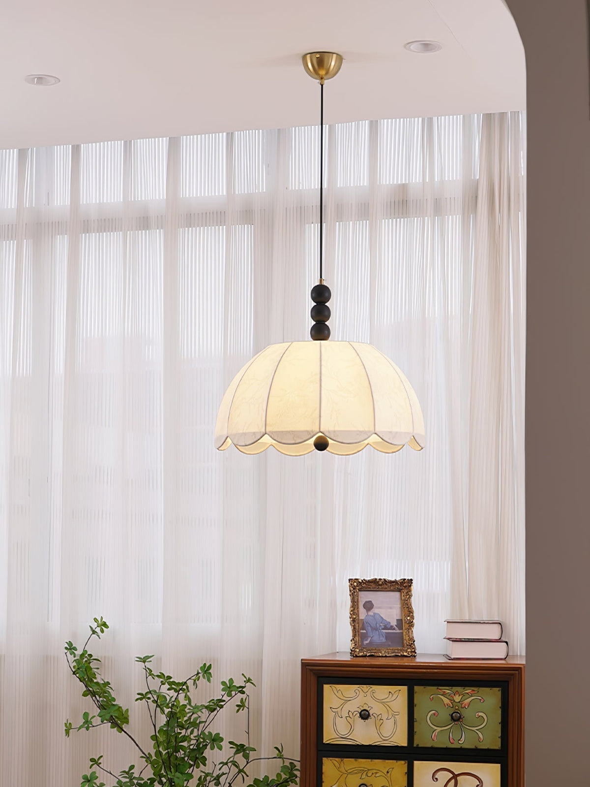 Syphaen Traditional Blossom Fabric Wood Pendant Light
