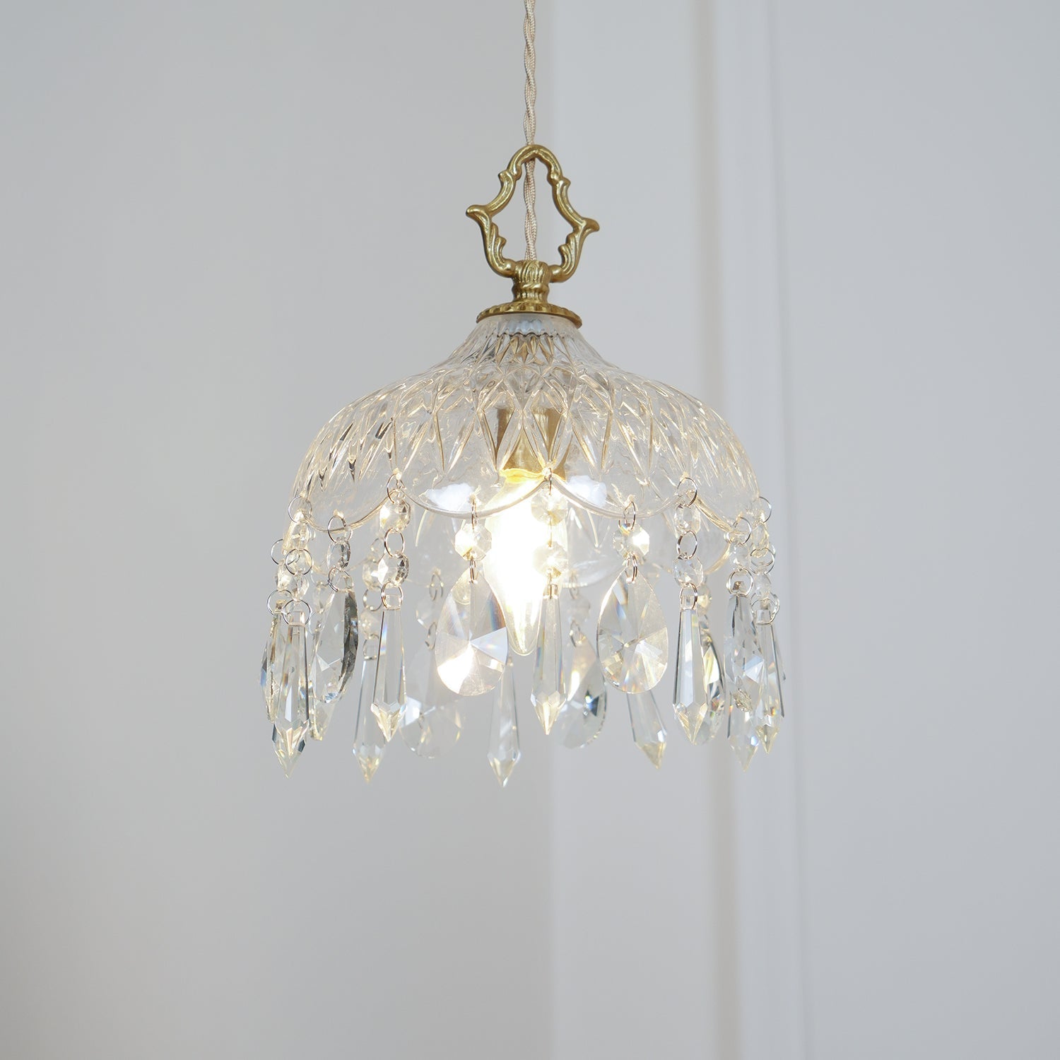 Elyran Crystal Vintage Pendant Lamp - Neutral Decor