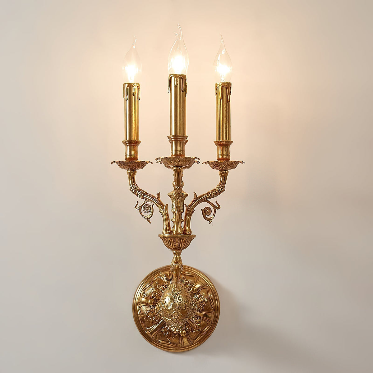 Valmont Wall Lamp