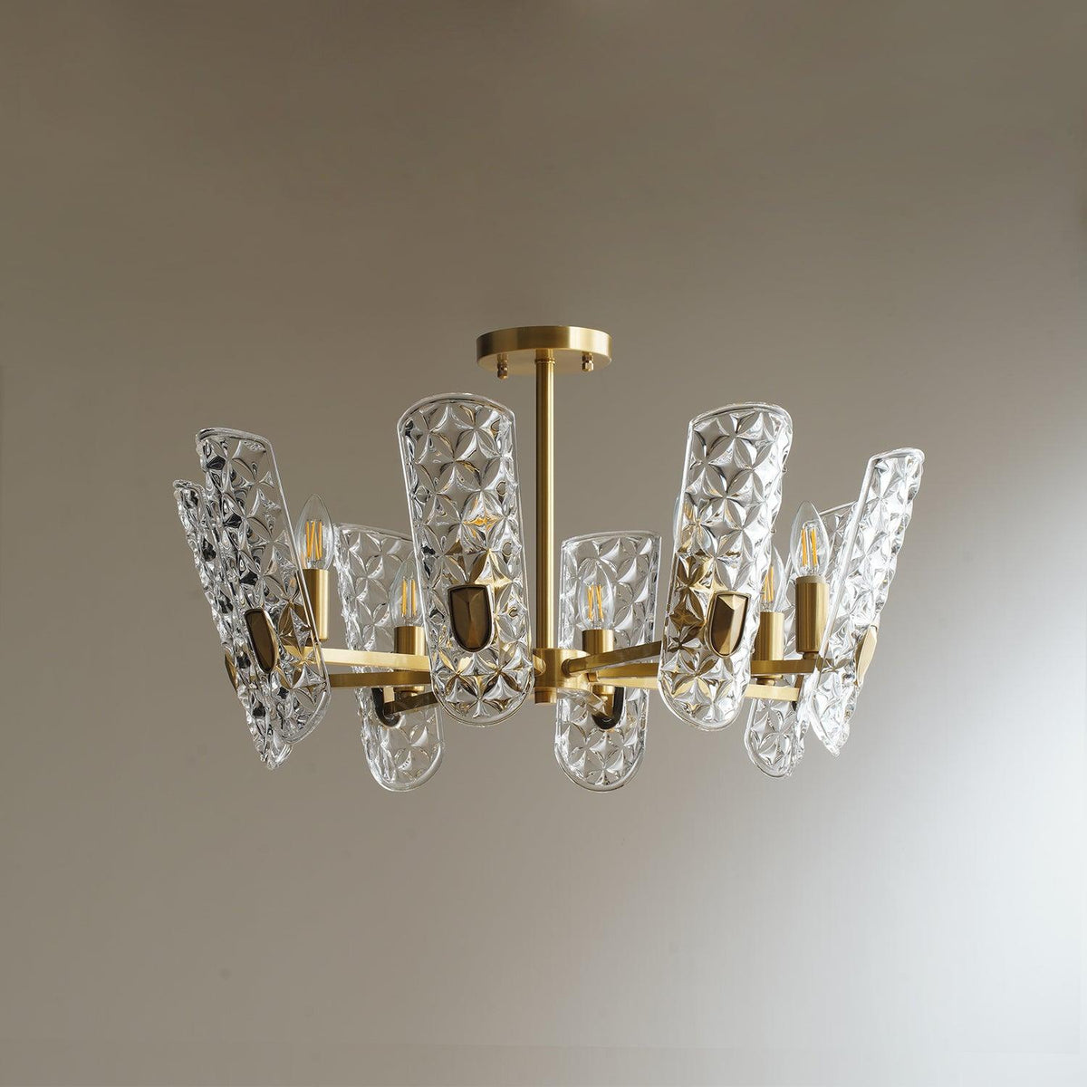 Casinian Elegant Brass Central Chandelier