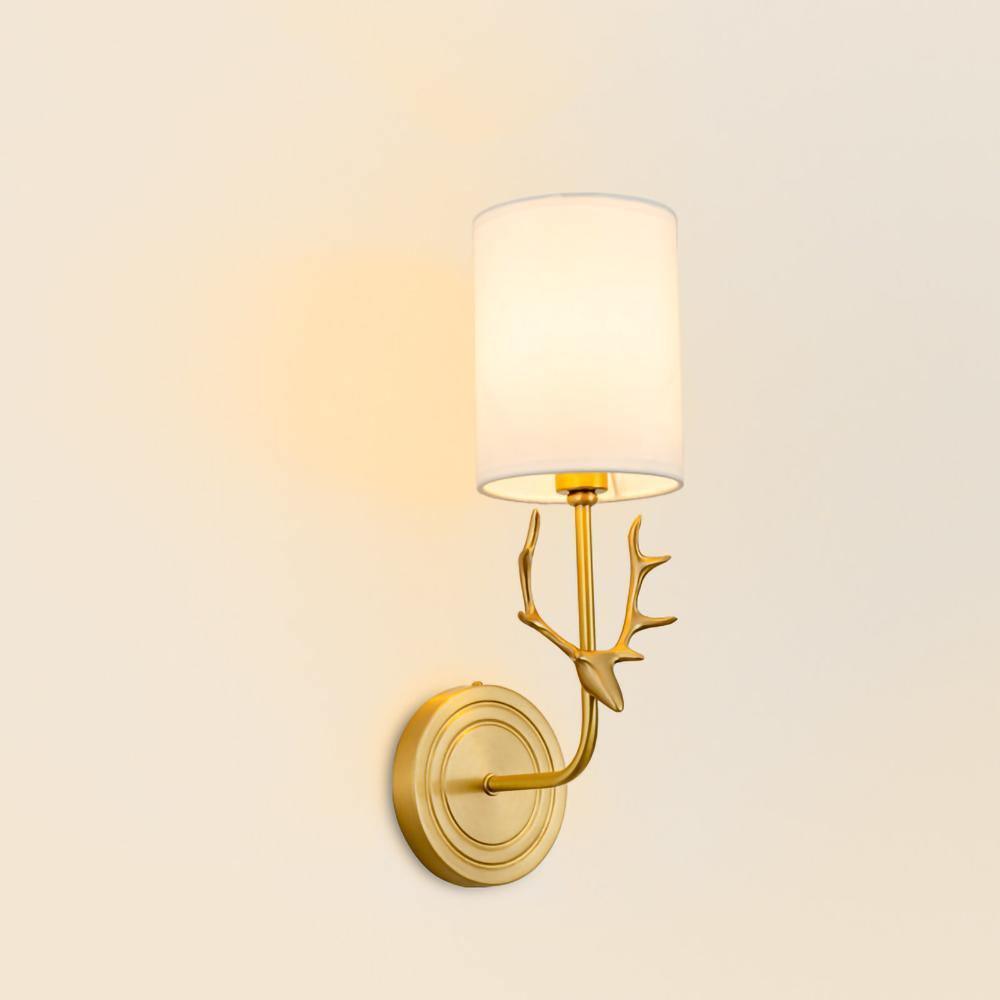 Noble Elegance Deer Head Brass Wall Light - Neutral Decor