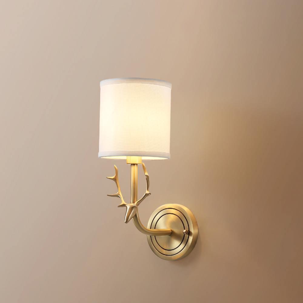 Noble Elegance Deer Head Brass Wall Light - Neutral Decor