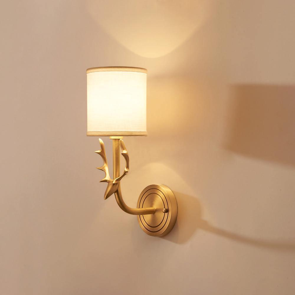 Noble Elegance Deer Head Brass Wall Light - Neutral Decor