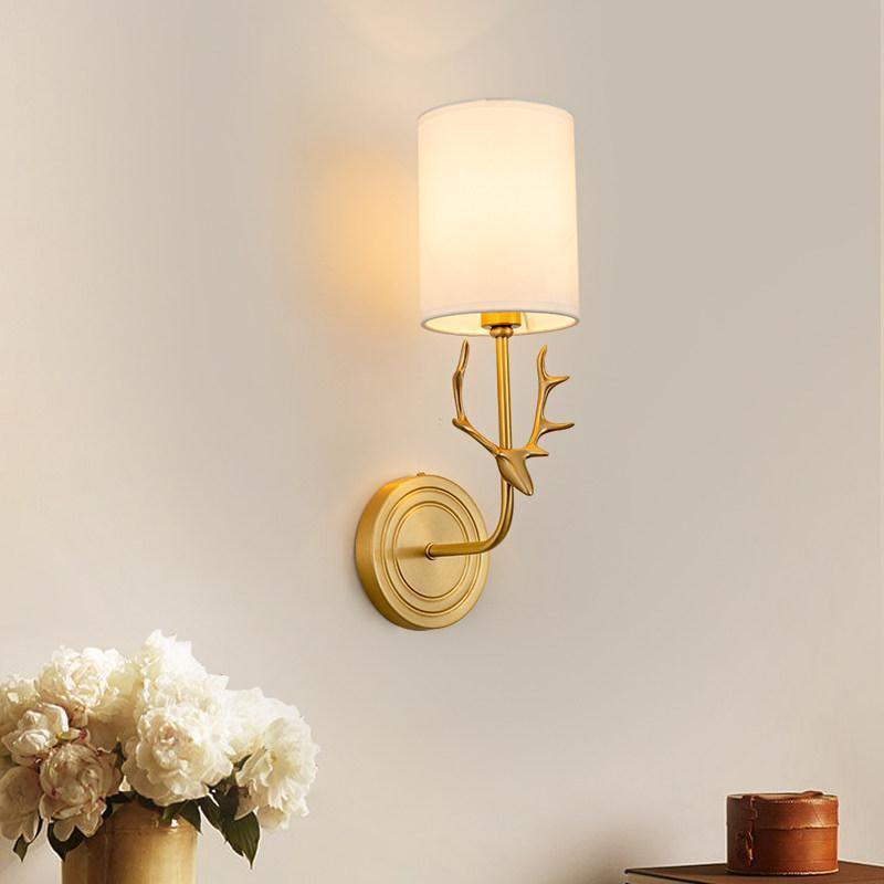 Noble Elegance Deer Head Brass Wall Light - Neutral Decor