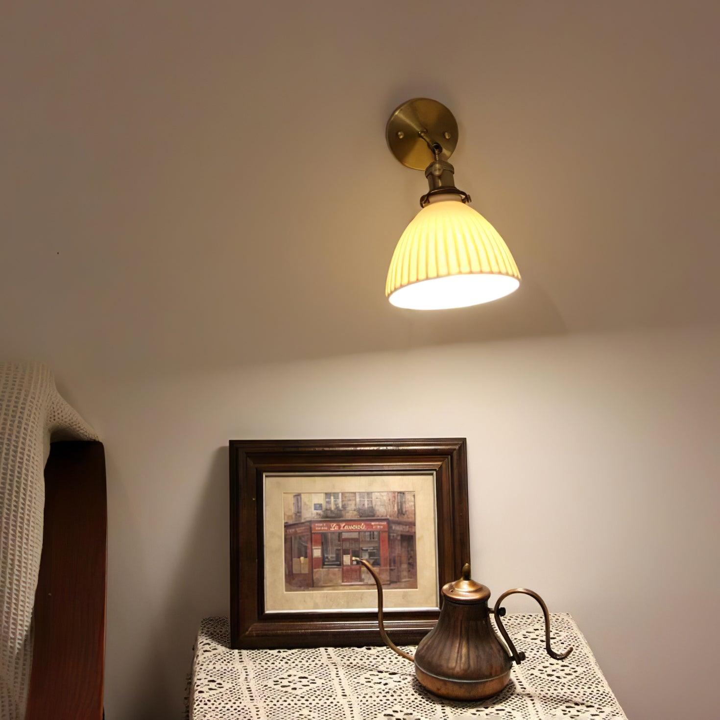 Oriiraria Wall Lamp Pleated Ceramic Brass