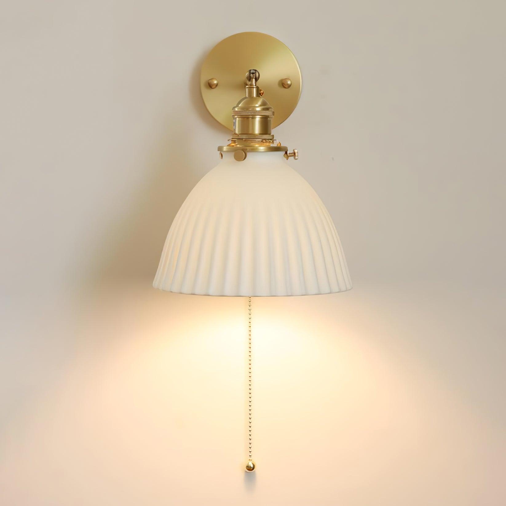 Oriiraria Wall Lamp Pleated Ceramic Brass
