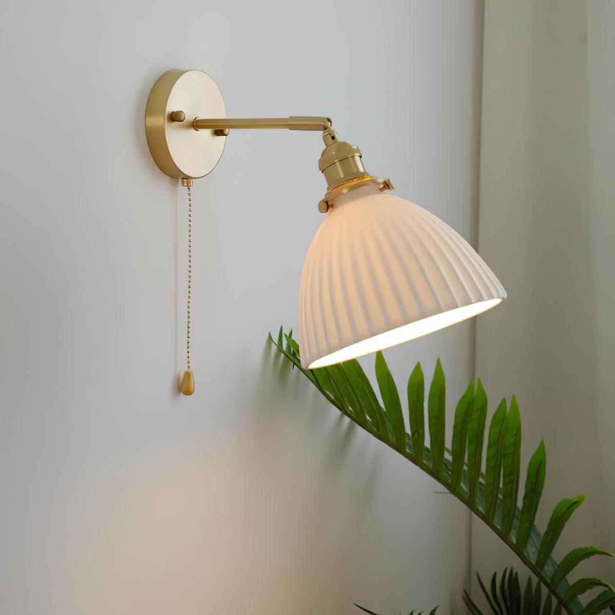 Oriiraria Wall Lamp Pleated Ceramic Brass