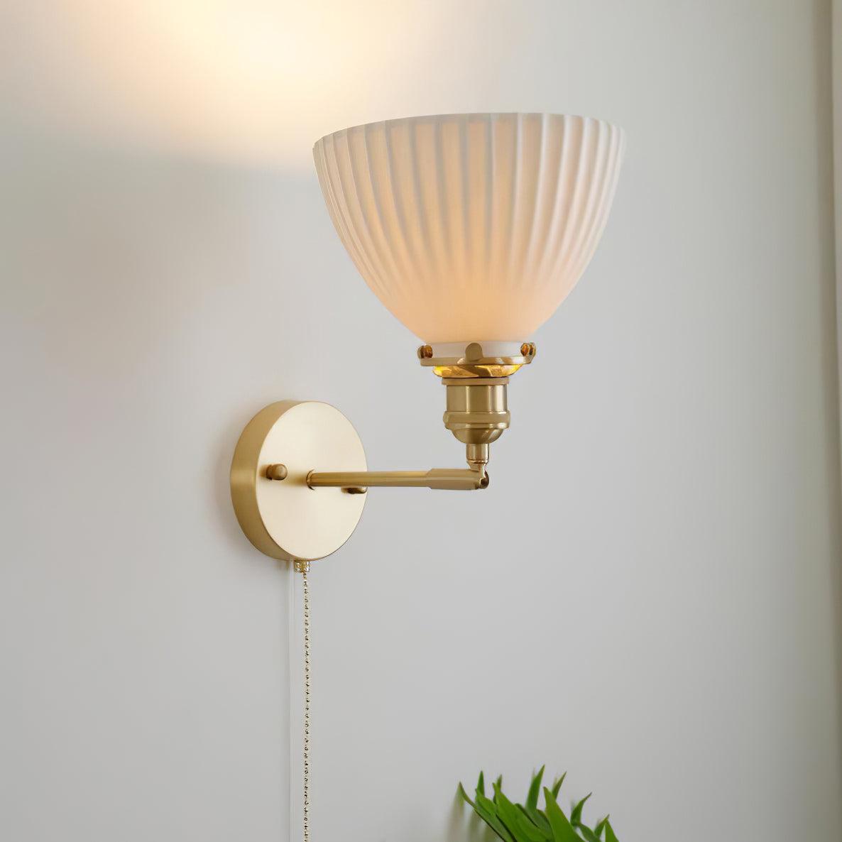 Oriiraria Wall Lamp Pleated Ceramic Brass