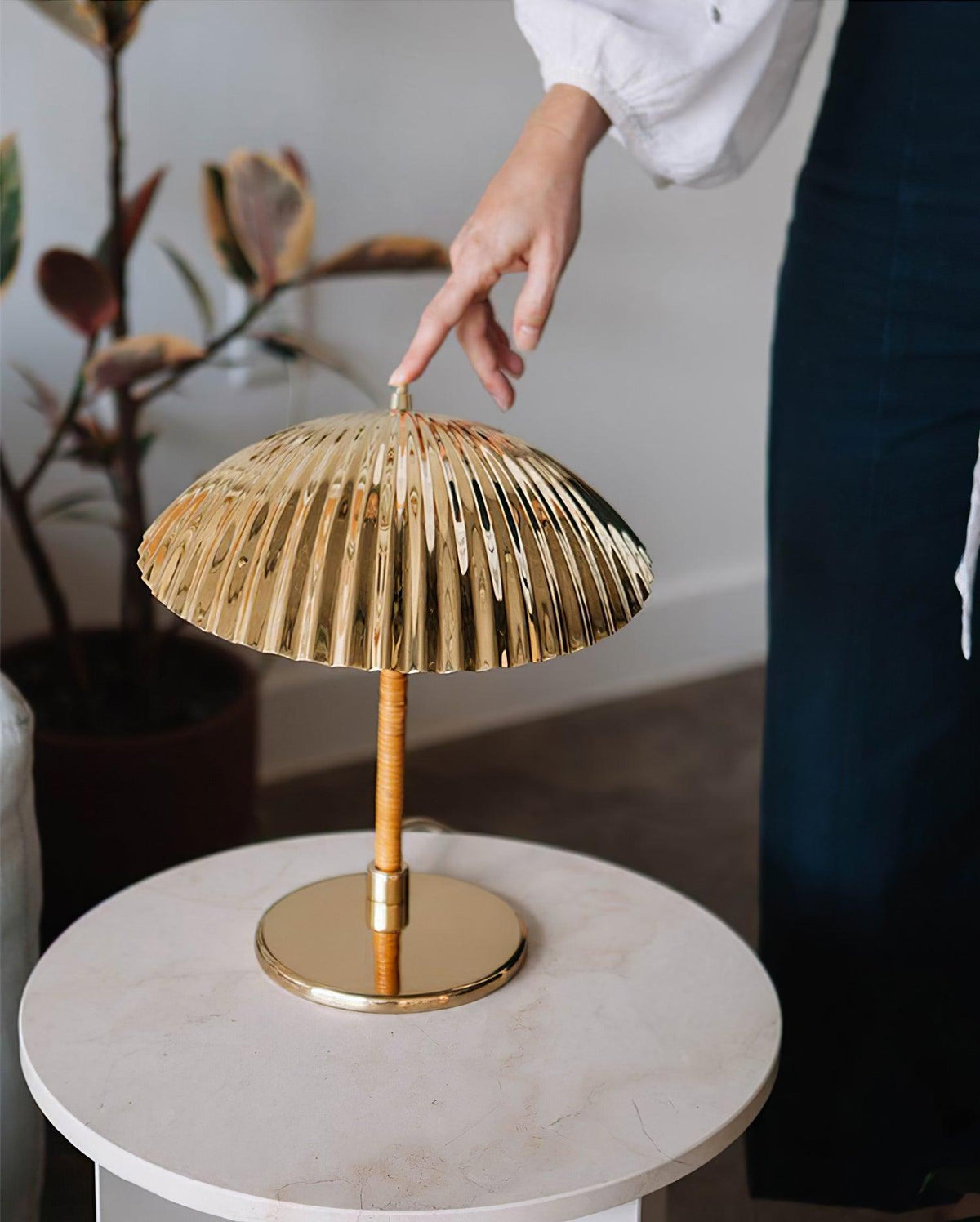 Zorare Brass Glam Table Lamp