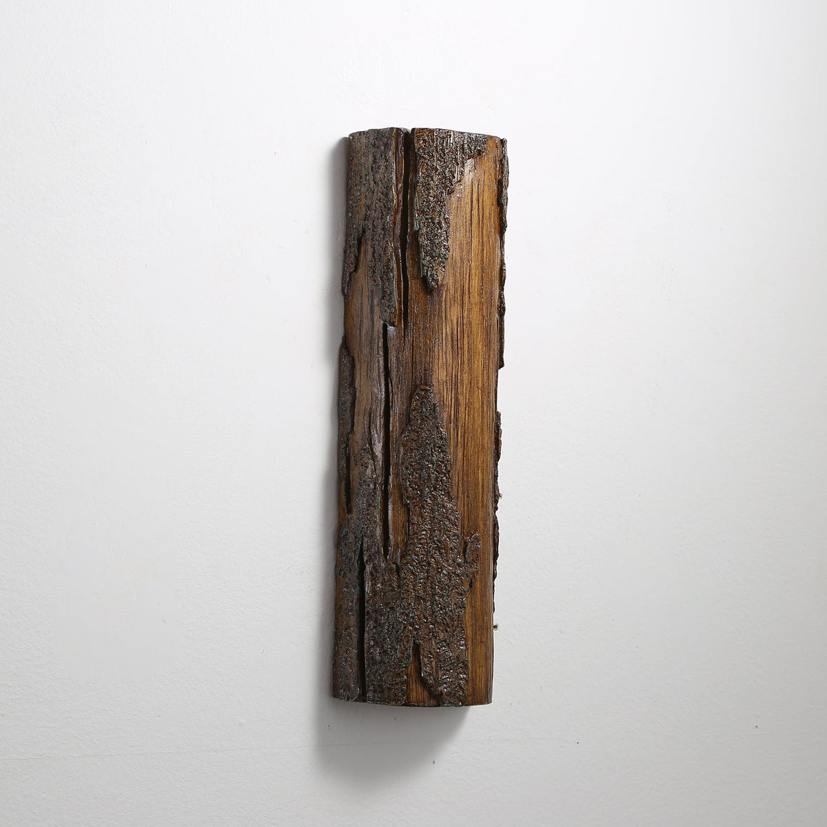 Lorelei Broken Bark Resin Wall Light
