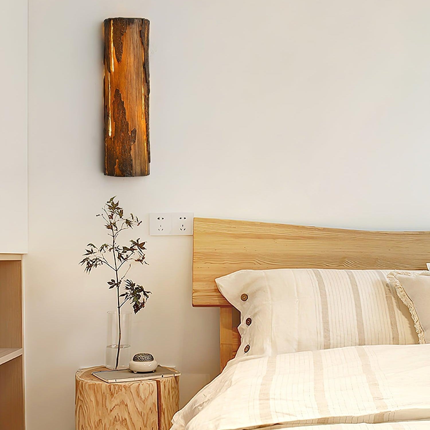 Lorelei Broken Bark Resin Wall Light