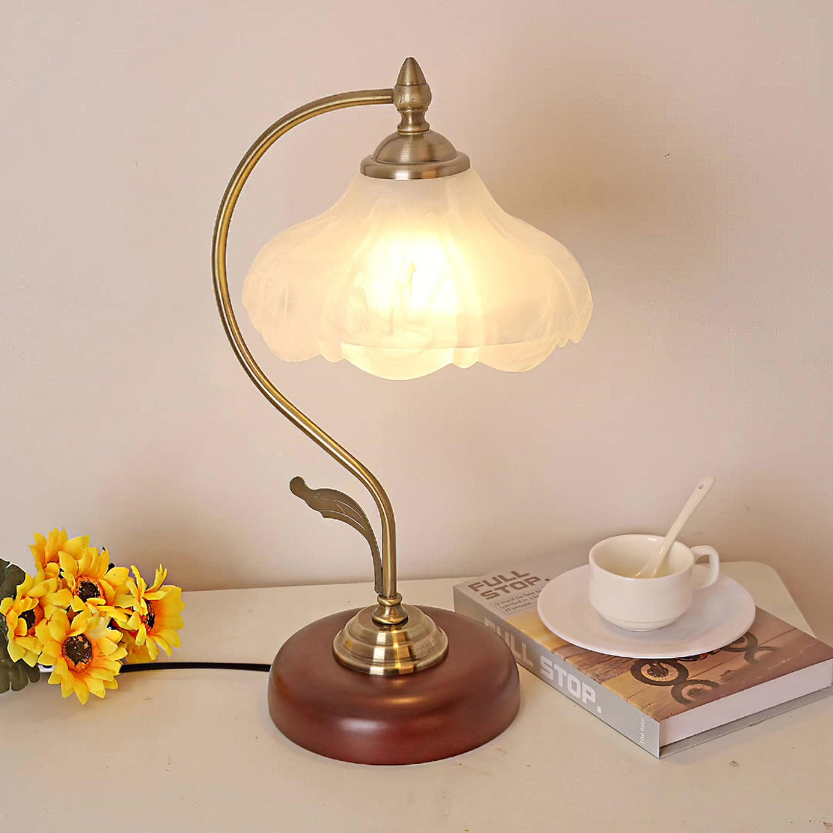 Velivise Retro Flower Table Lamp