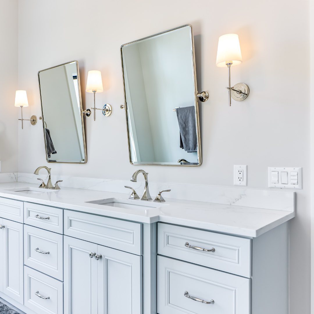 Lioranella Wall Lamp