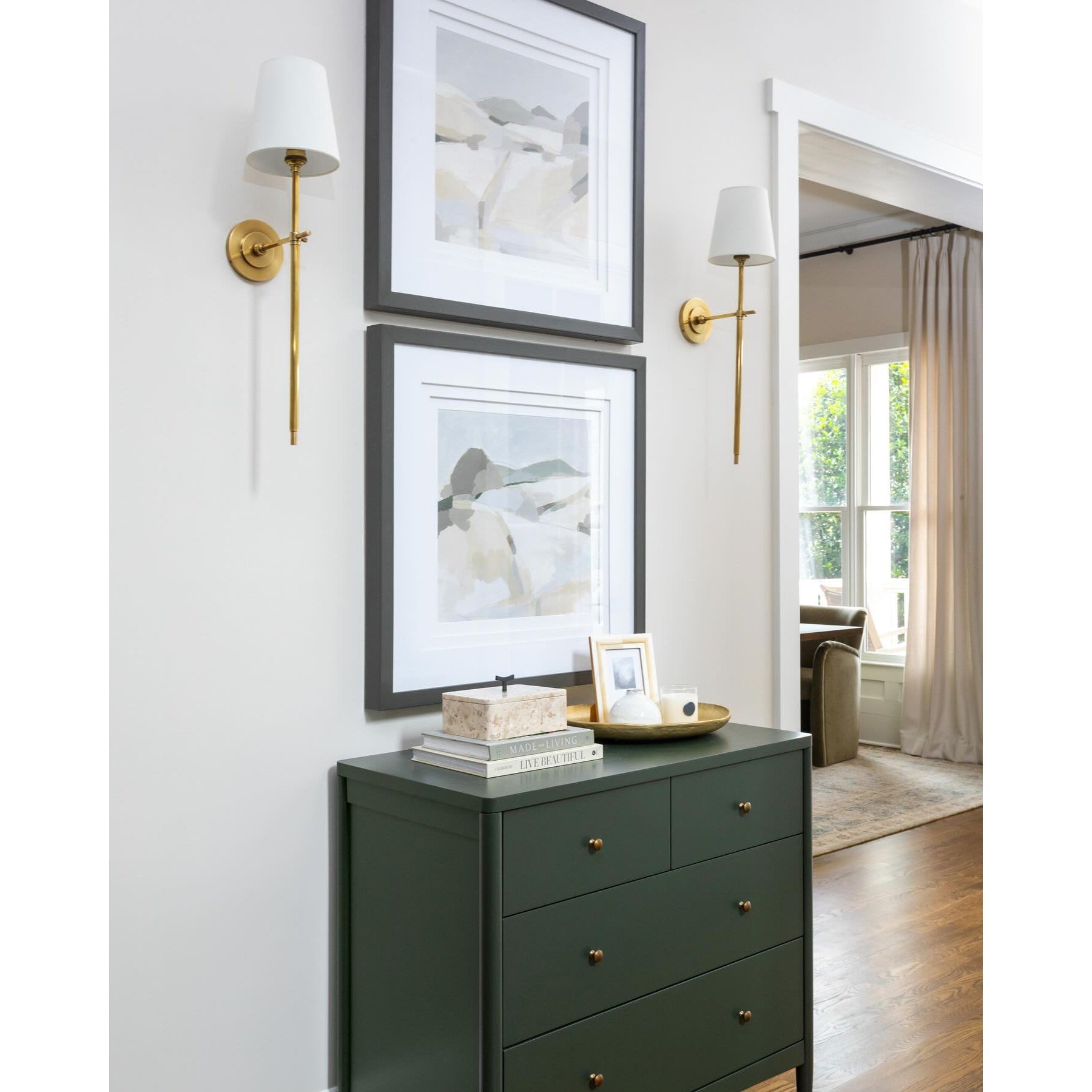 Lioranella Wall Lamp