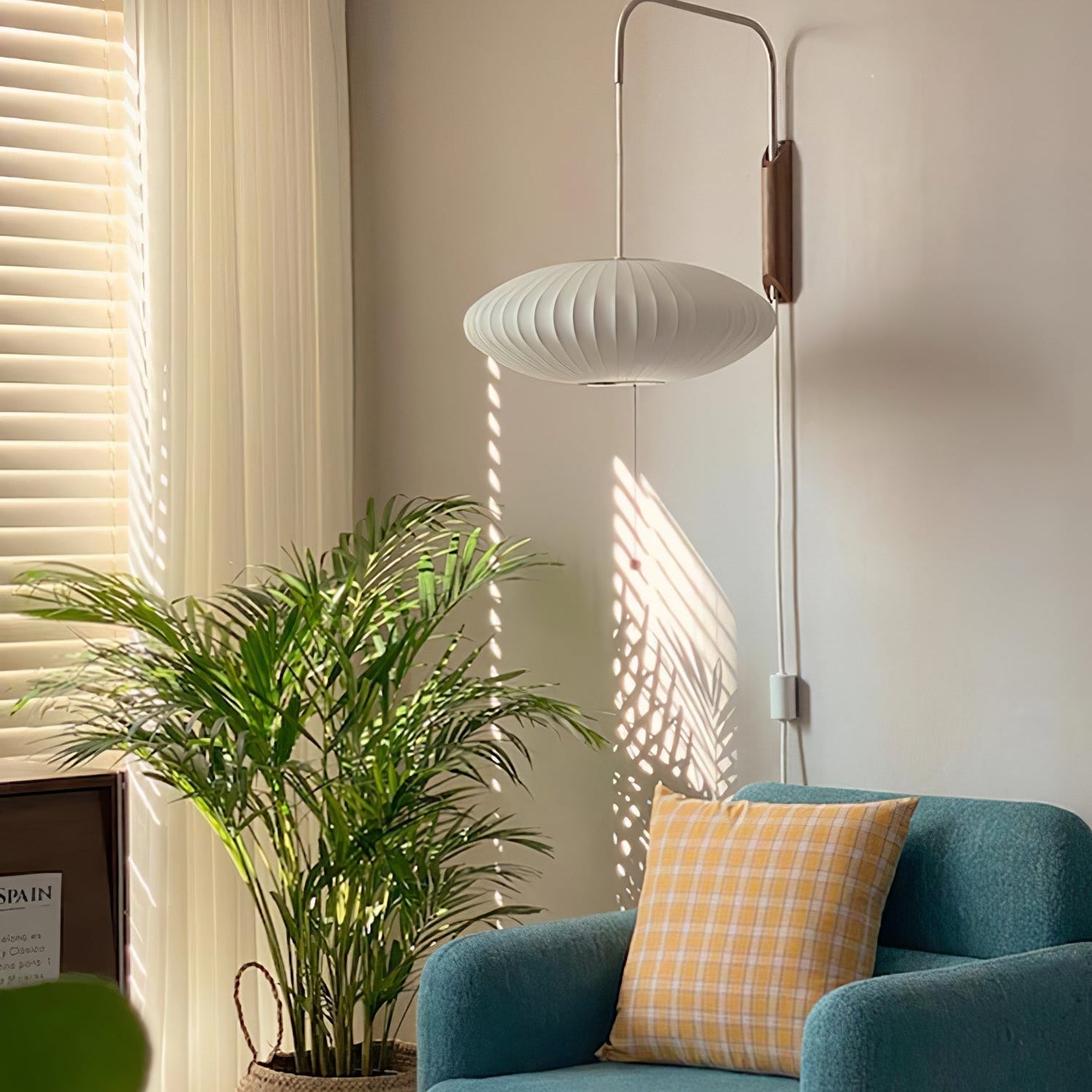 Lustra Wall Sconce Walnut Ball - Neutral Decor