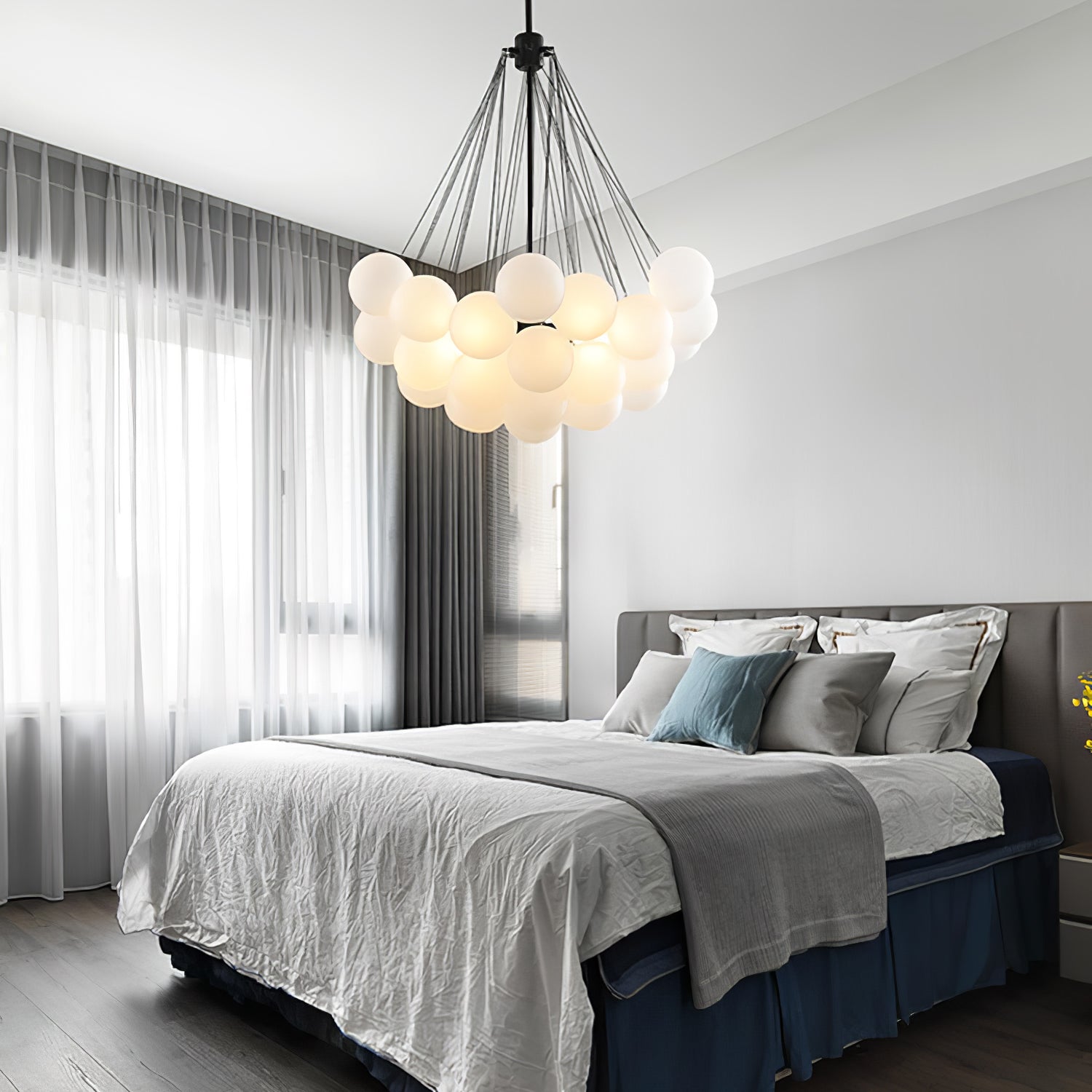 Eiririra Chandelier Bubble Frosted Glass
