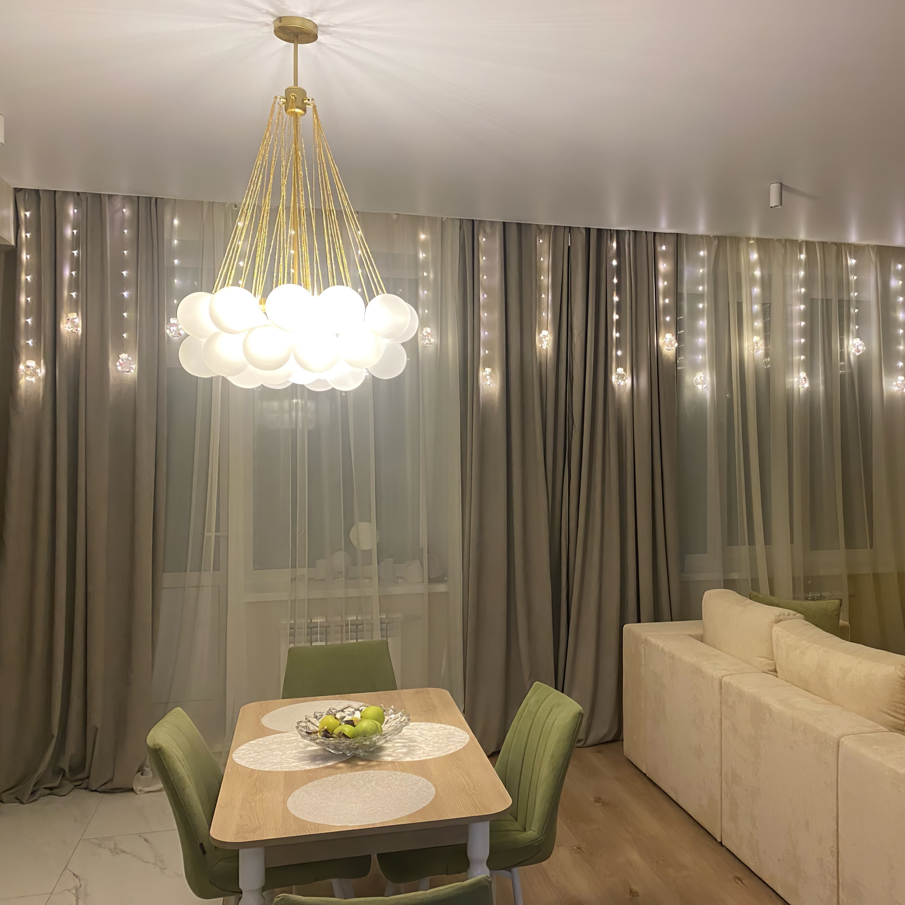 Eiririra Chandelier Bubble Frosted Glass