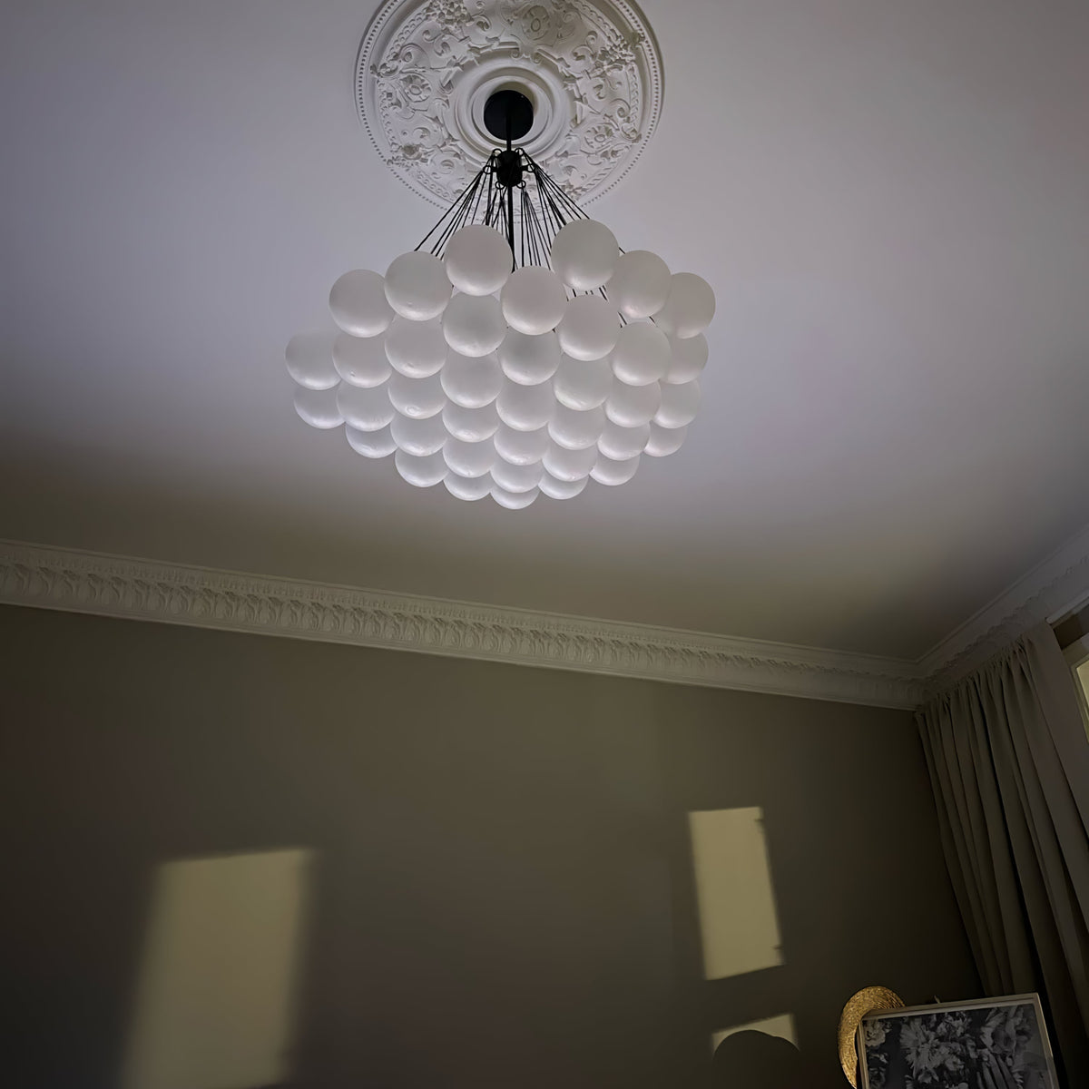 Eiririra Chandelier Bubble Frosted Glass