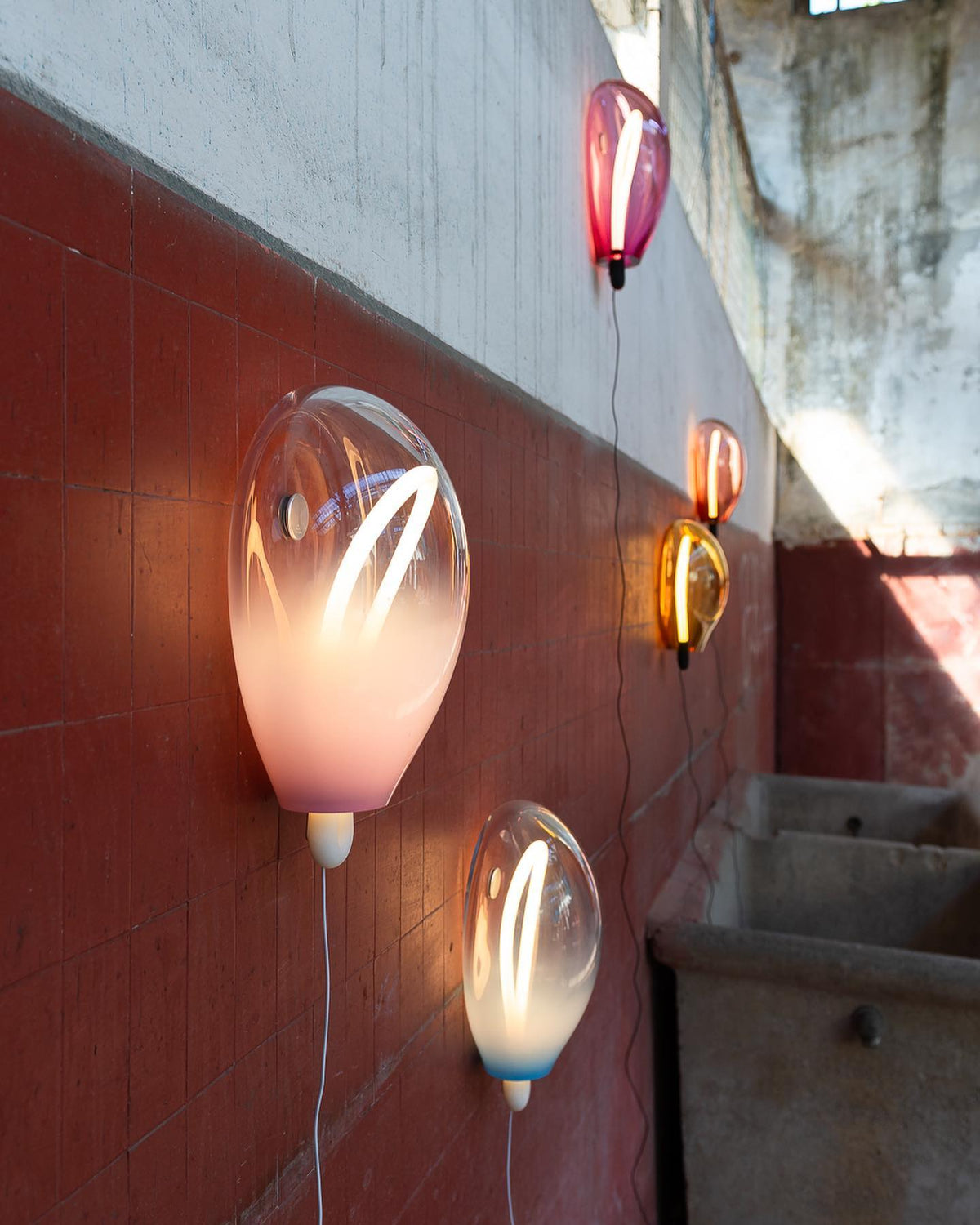 Lysolila Premium Nordic Art Glass Wall Light