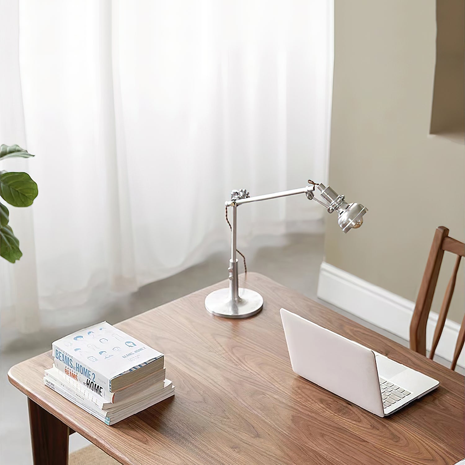 Calivaine Table Lamp