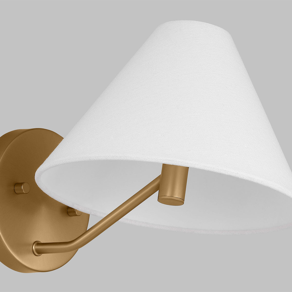 Cirivine Wall Lamp