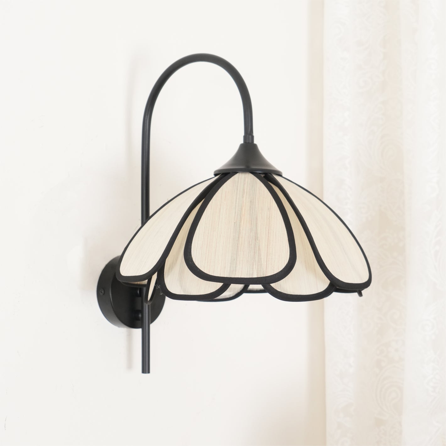 Ivsiliel Natural Burnt Petal Wall Lamp - Neutral Decor